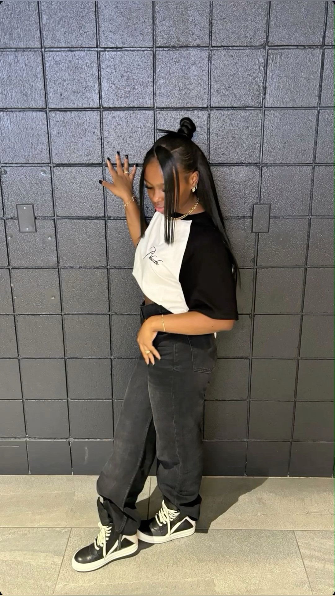 @THE LOOK BOOK!🛍️