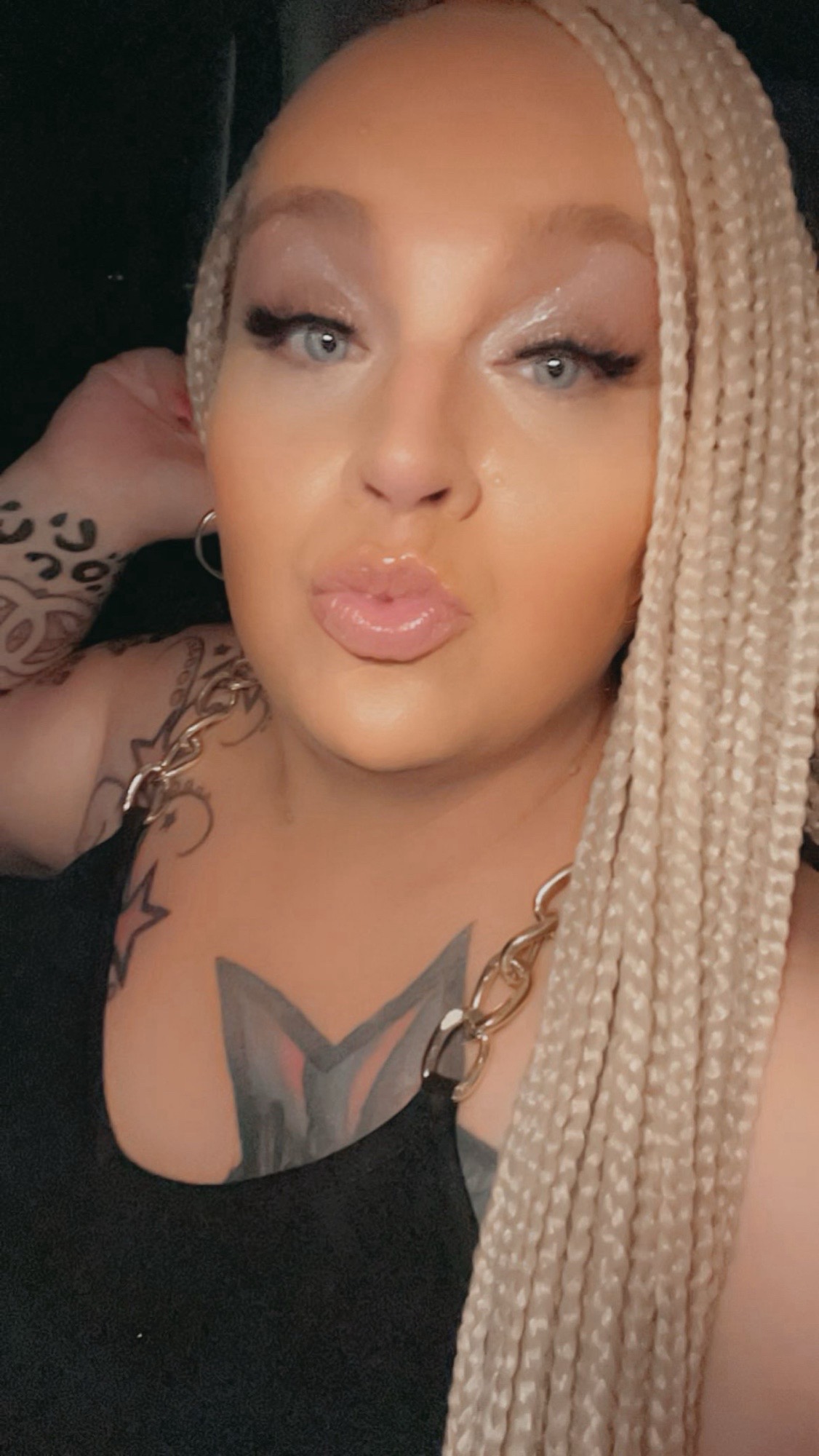 @memenicole901