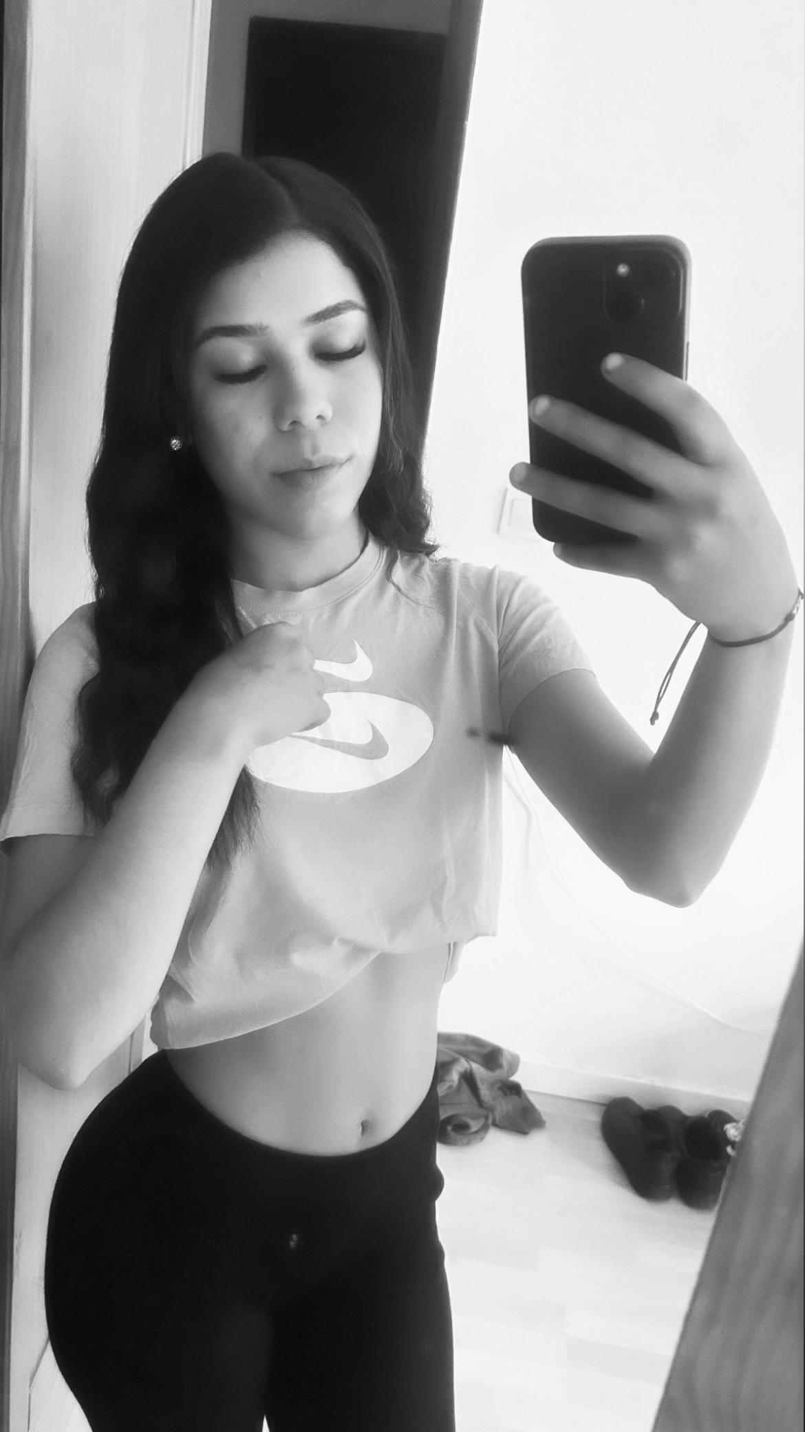 @𝑳𝒂𝒕𝒊𝒏𝒂🫧