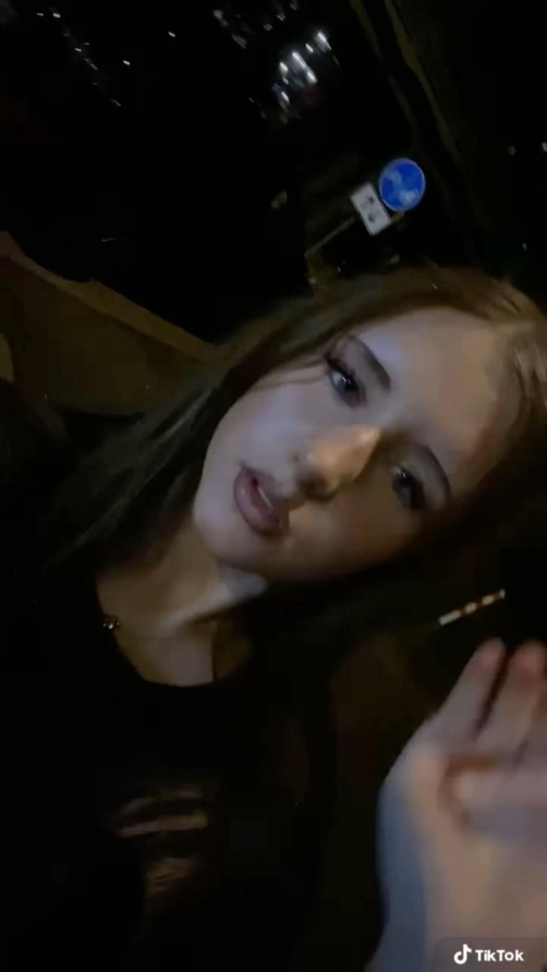 @𝒻𝓁ℴ𝓇𝒶