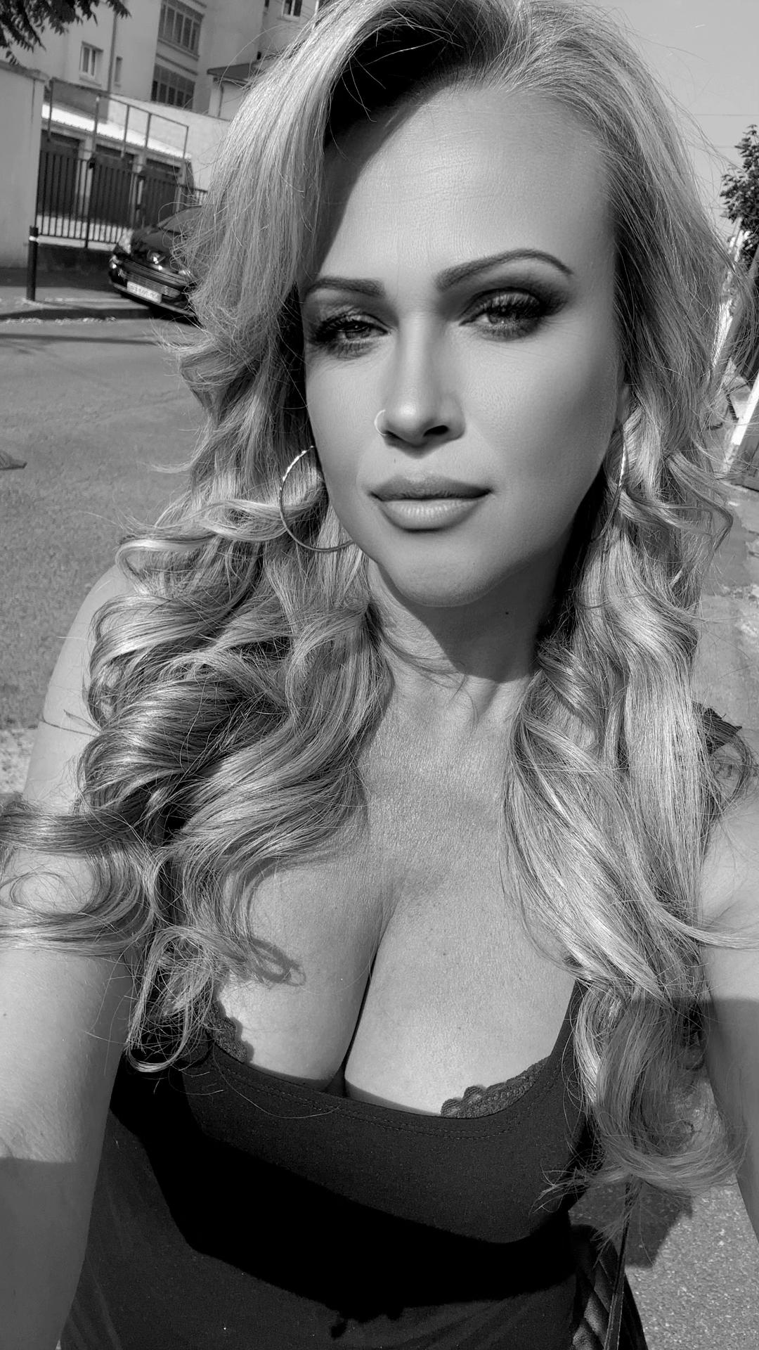 @Mia Alba👑