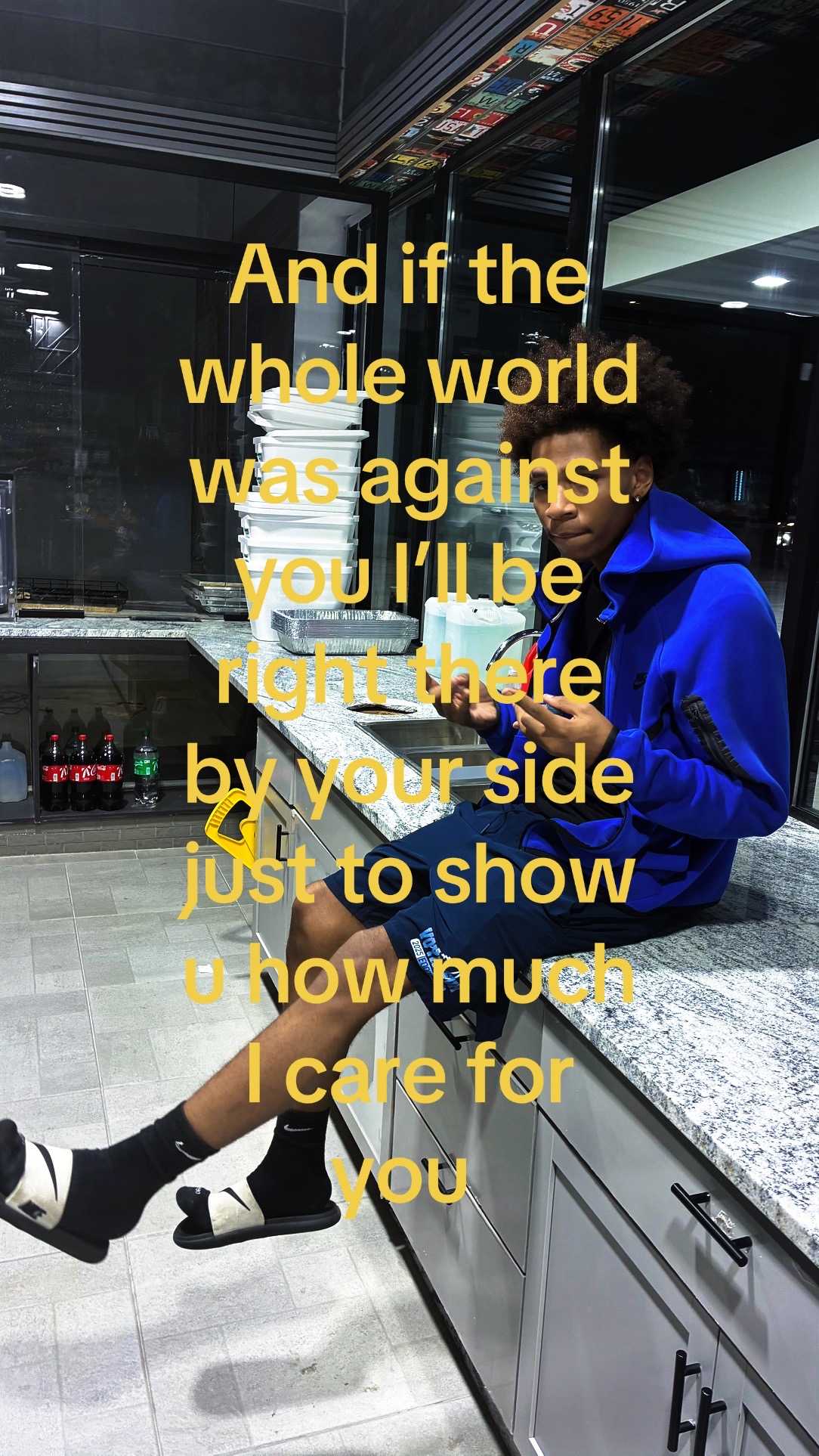 @⃟