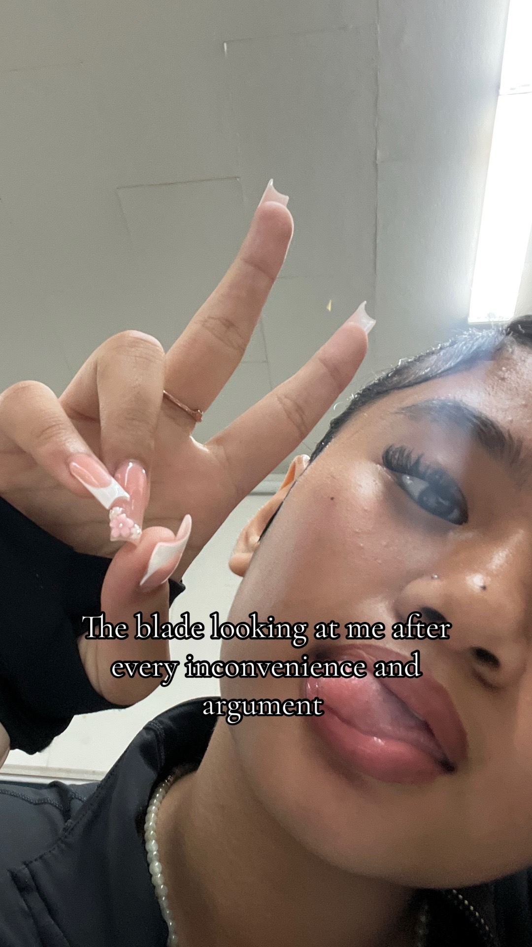 @⃟