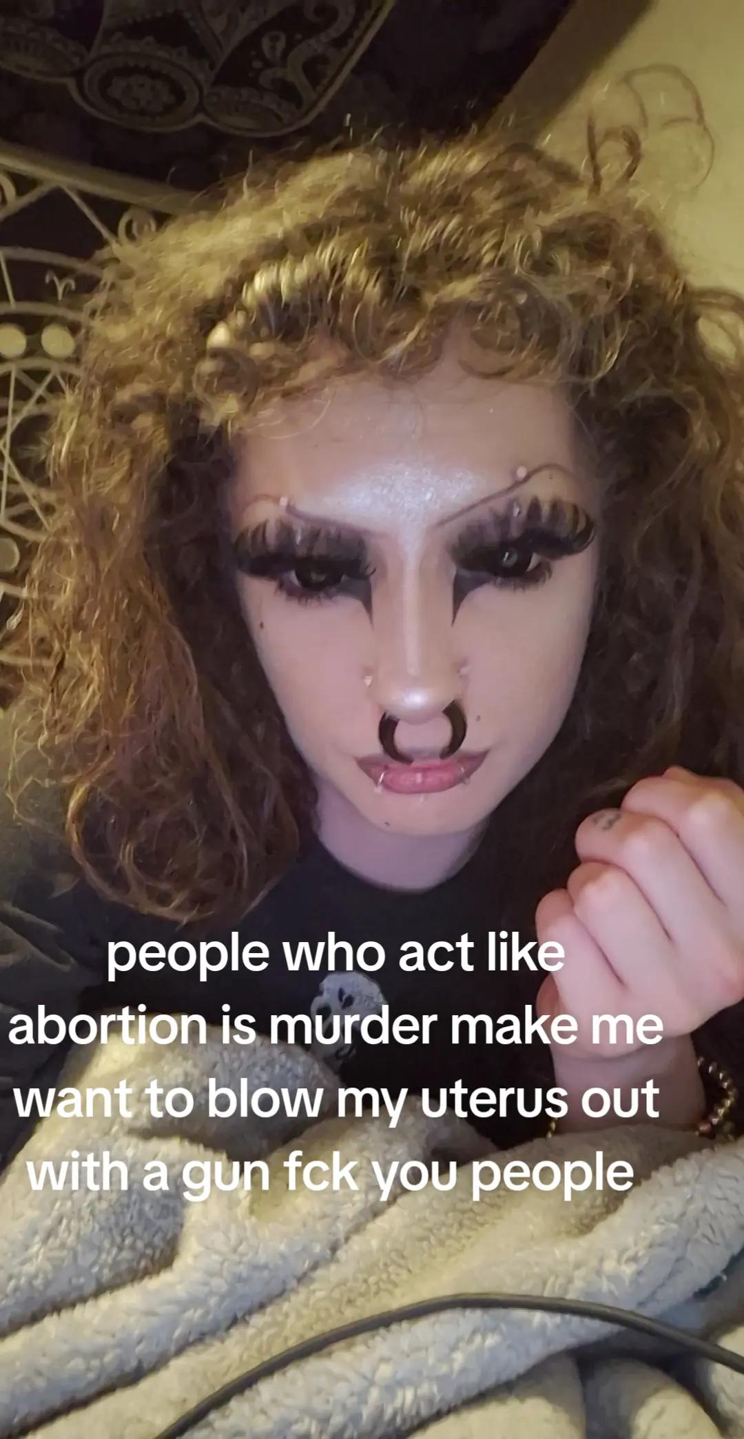 @chloeee