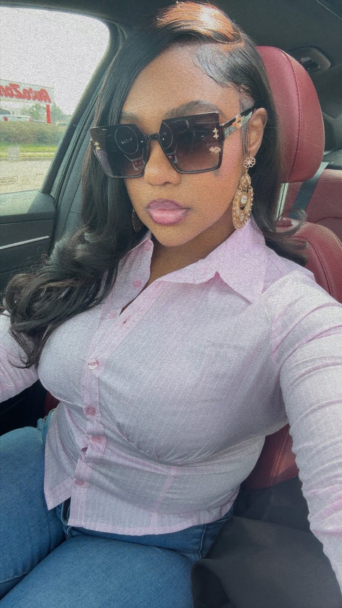 @GlamorousGi