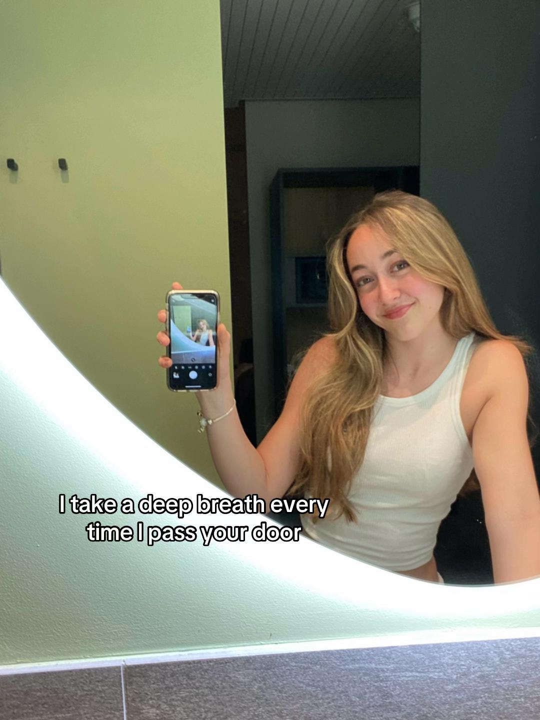 @Luna