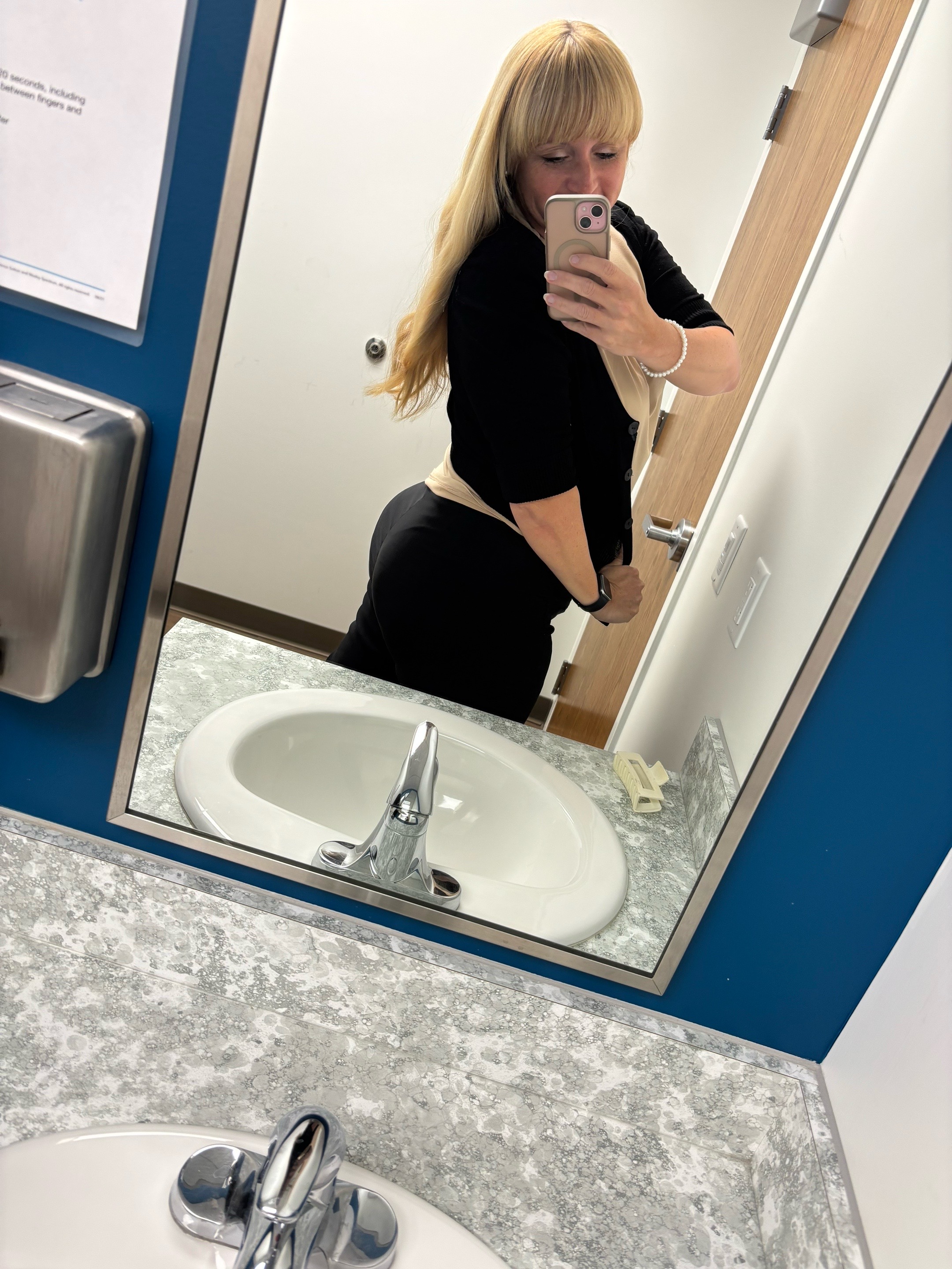 @Nikki
