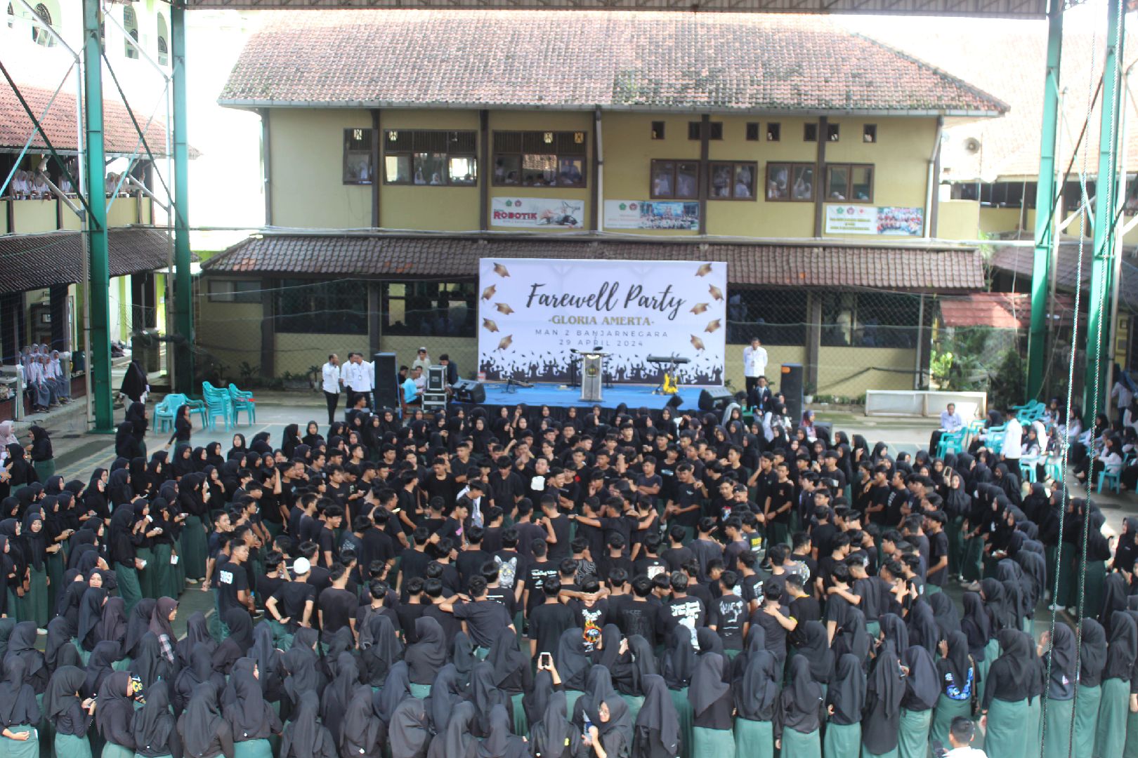 @XII RELIGION M2B