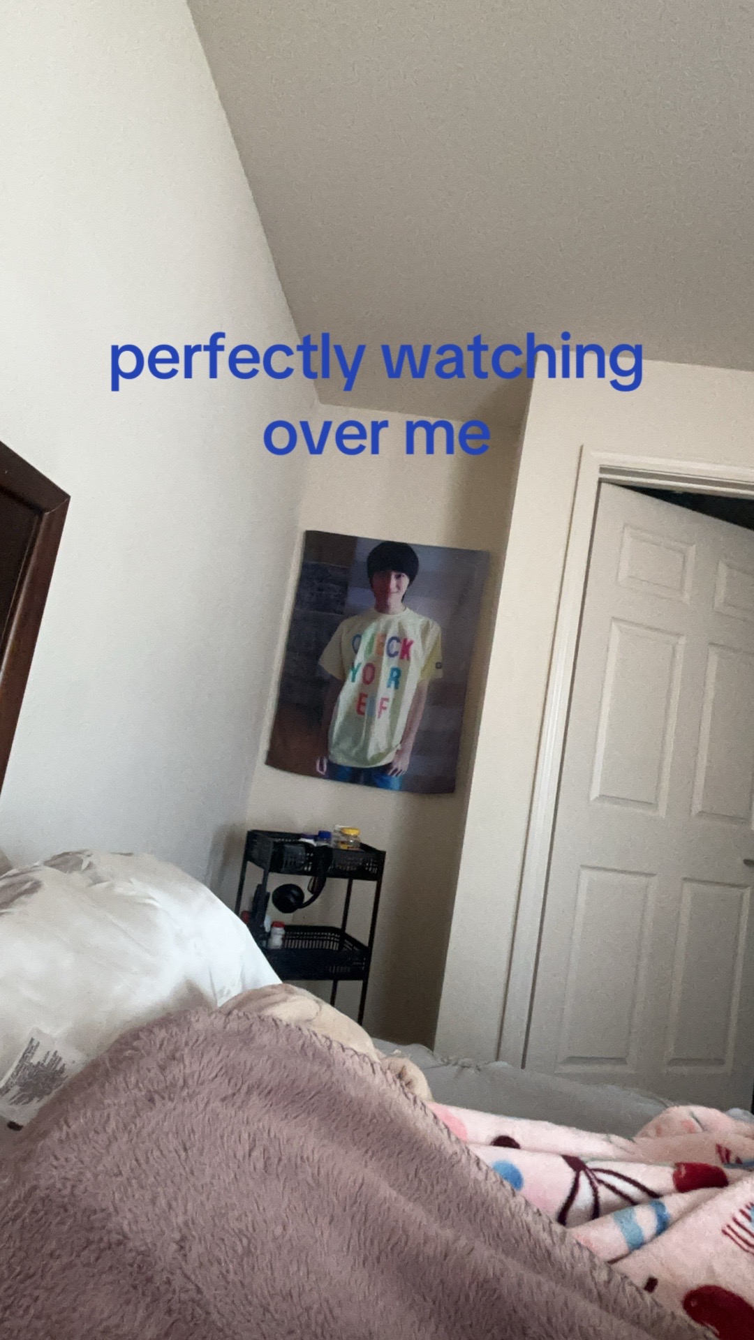 @:3