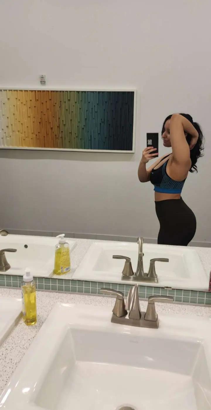 Blue 🎀 (@yourbluebeari3) - Urlebird