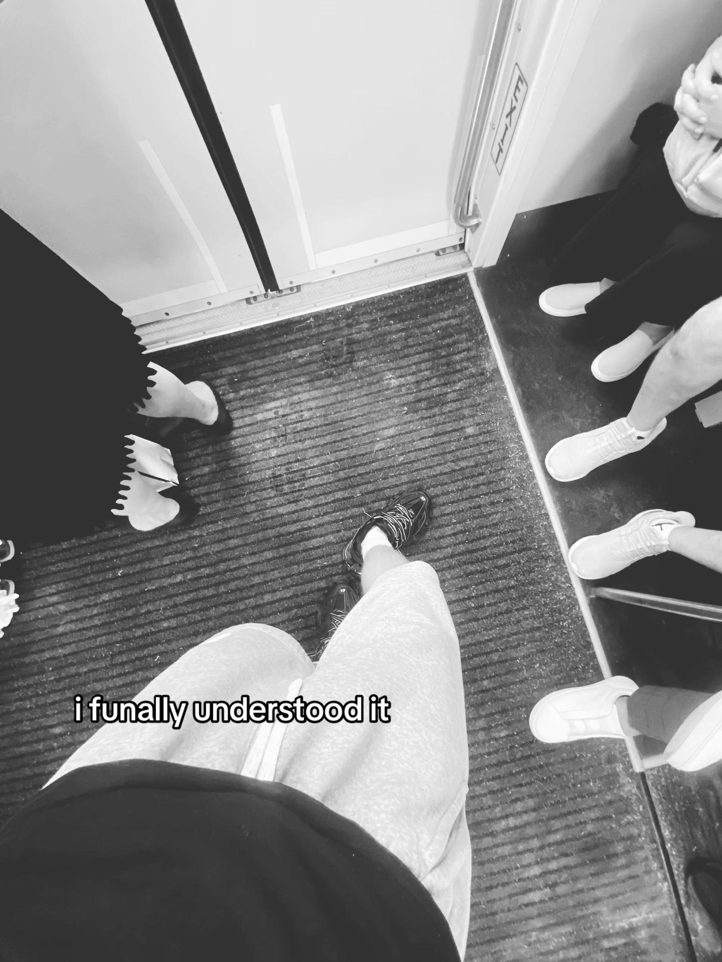 @Cayden™️