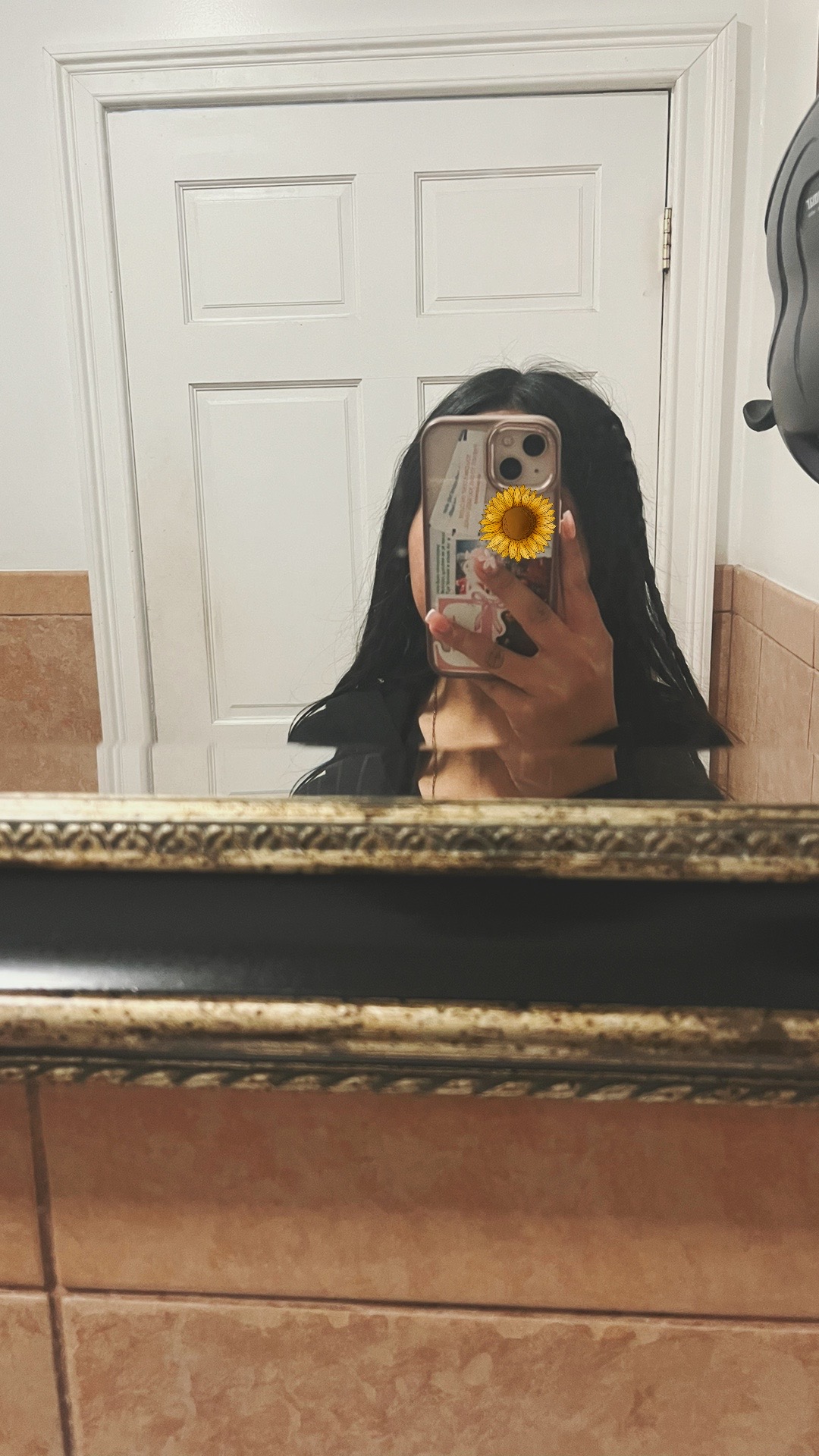 @♕ 𝓔𝓿𝓮𝓵𝔂𝓷 ♕