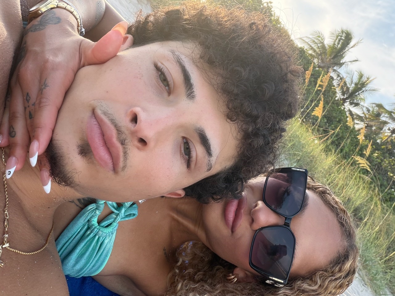 @Elyssiashantel