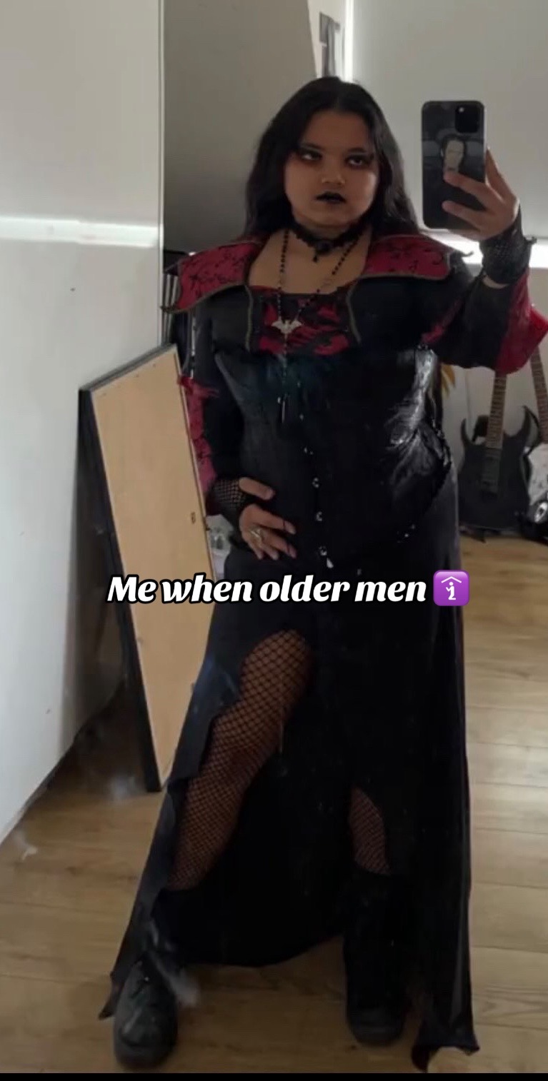 @Rey🦇🧛🏻♀️ (Ricky’s Version)