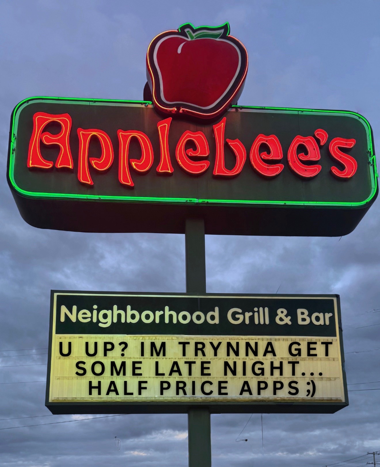 @Applebee&rsquo;s Grill + Bar