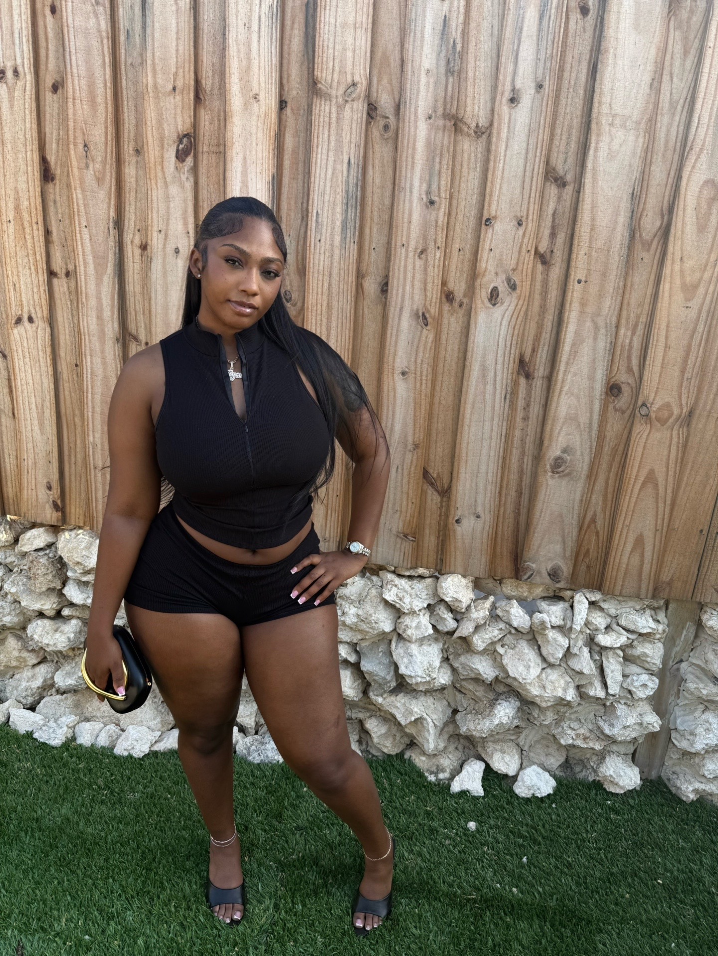 @shakiya
