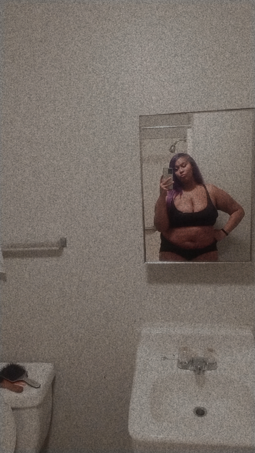 @prettylittleredthang_