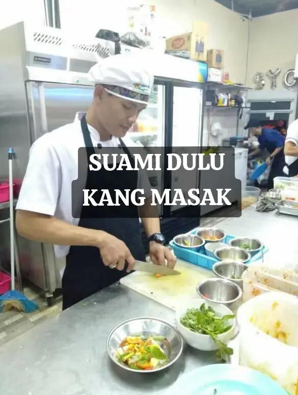 @Mbak Mel si Owner Dimsum