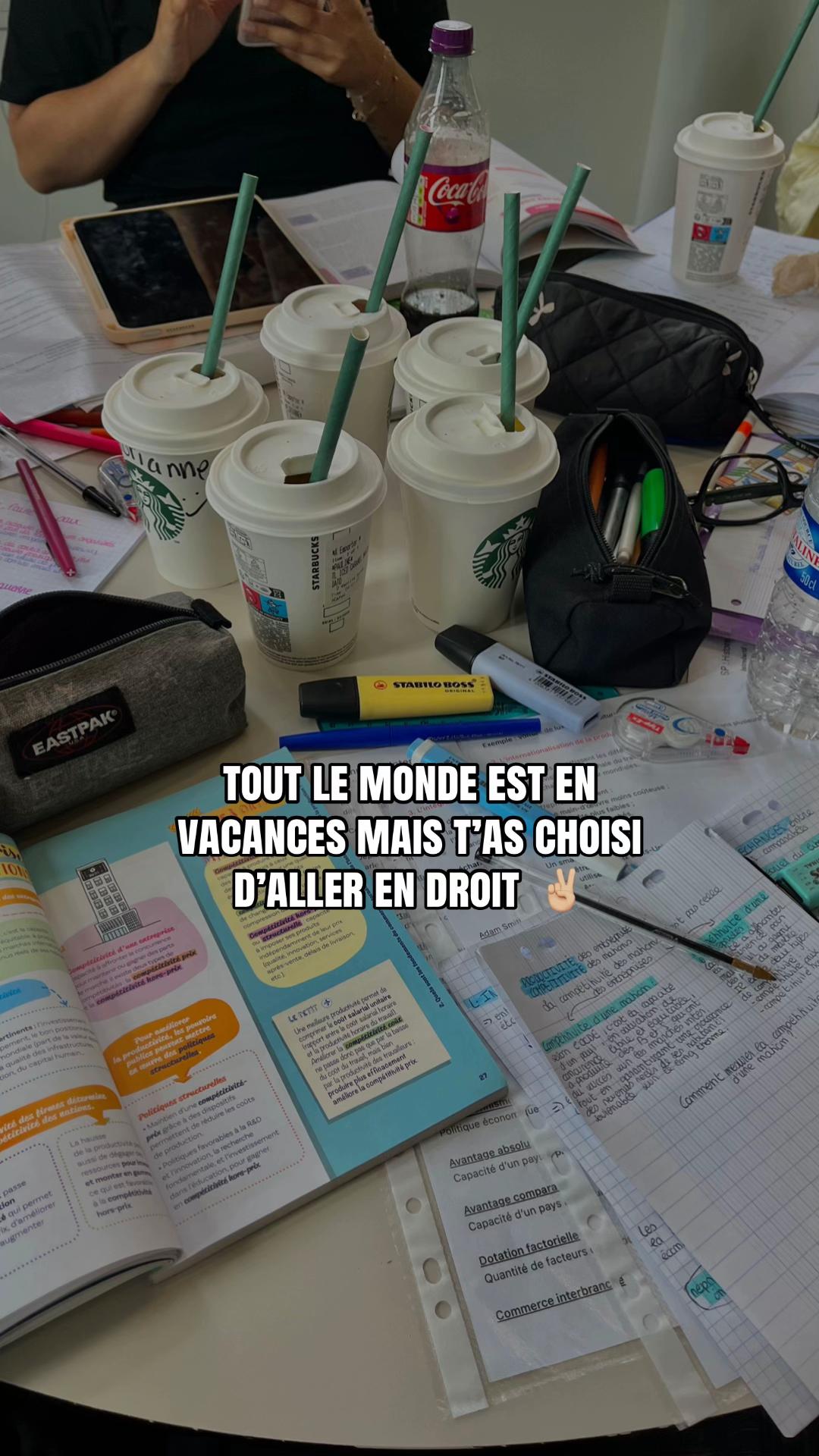 @𝓹𝓪𝓾𝓵𝓲𝓷𝓮 ☆
