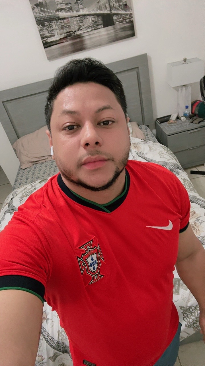 @velazco