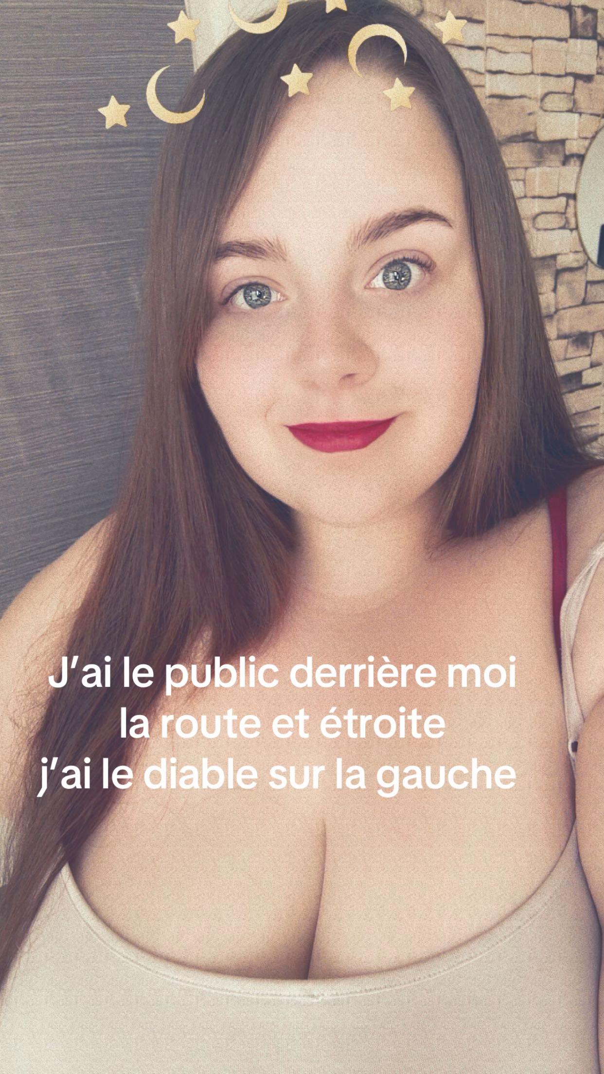 @𝒜𝒷𝒷𝓎𝒞𝒽𝓇𝒾𝓈 🍓