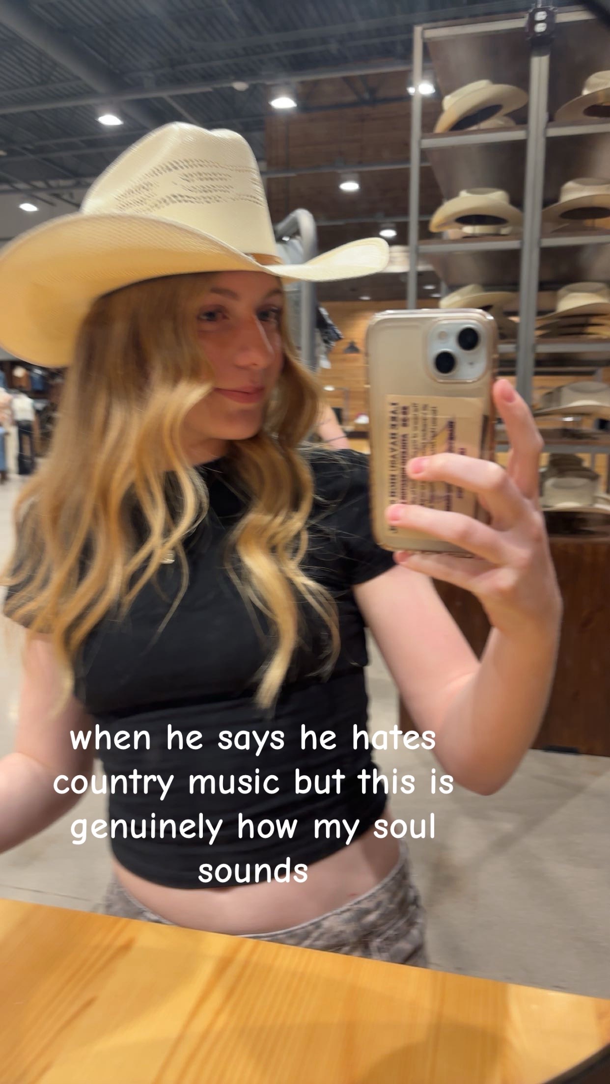 @𝕃𝕪 🐐