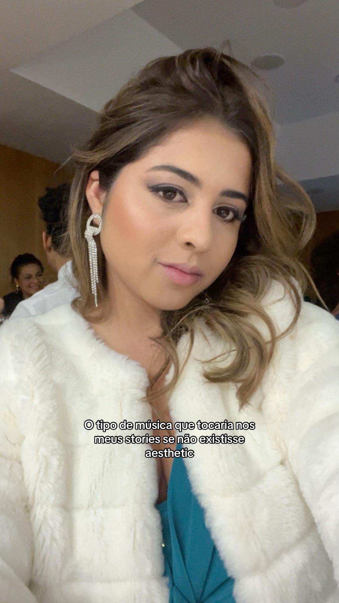 @Camila