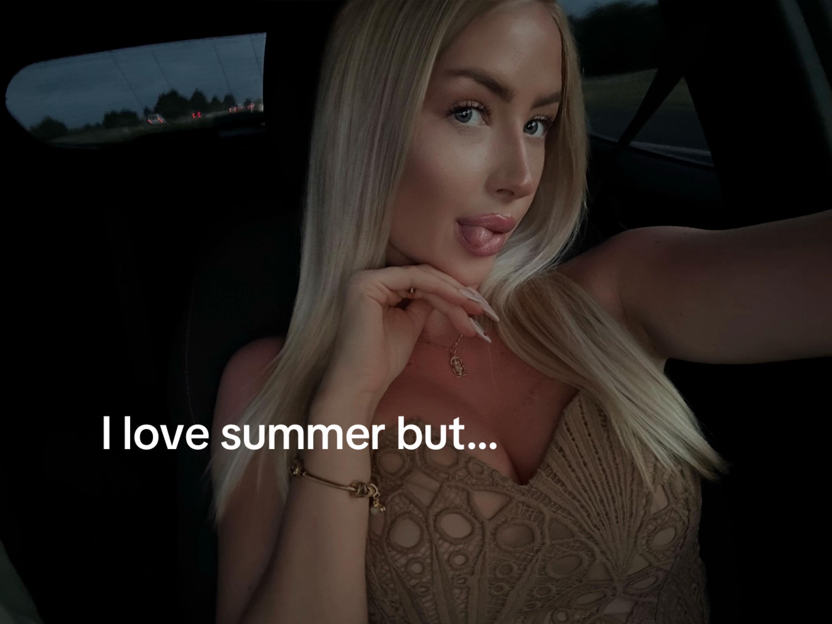 @ℰ