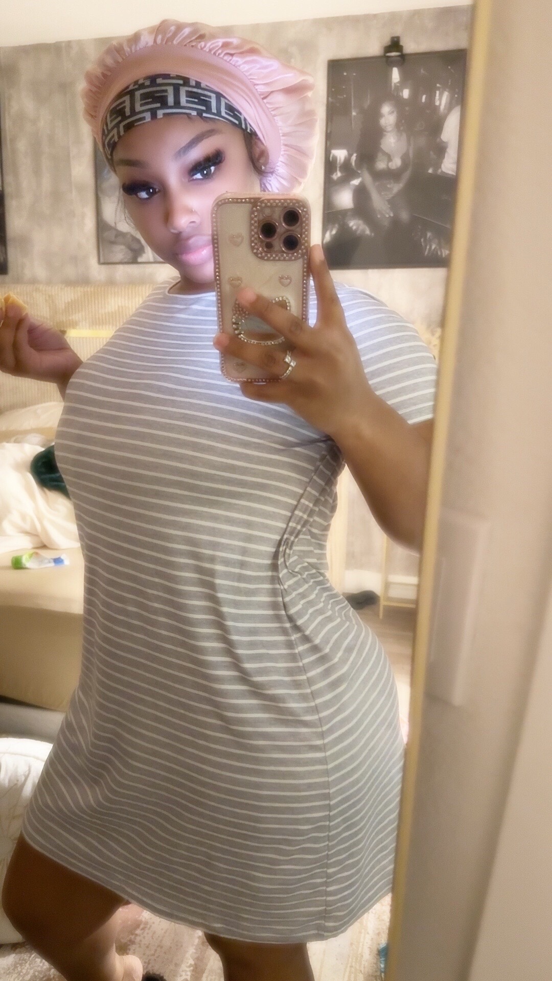 @Dabombbest. Mari 🌹