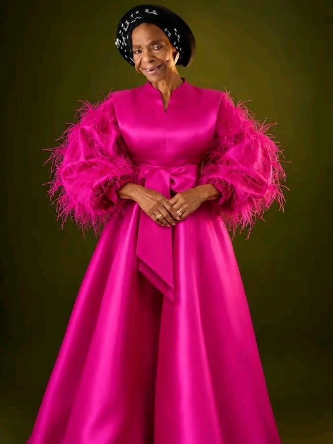 @QUEEN MOTHER OF THE SOURCE 💗