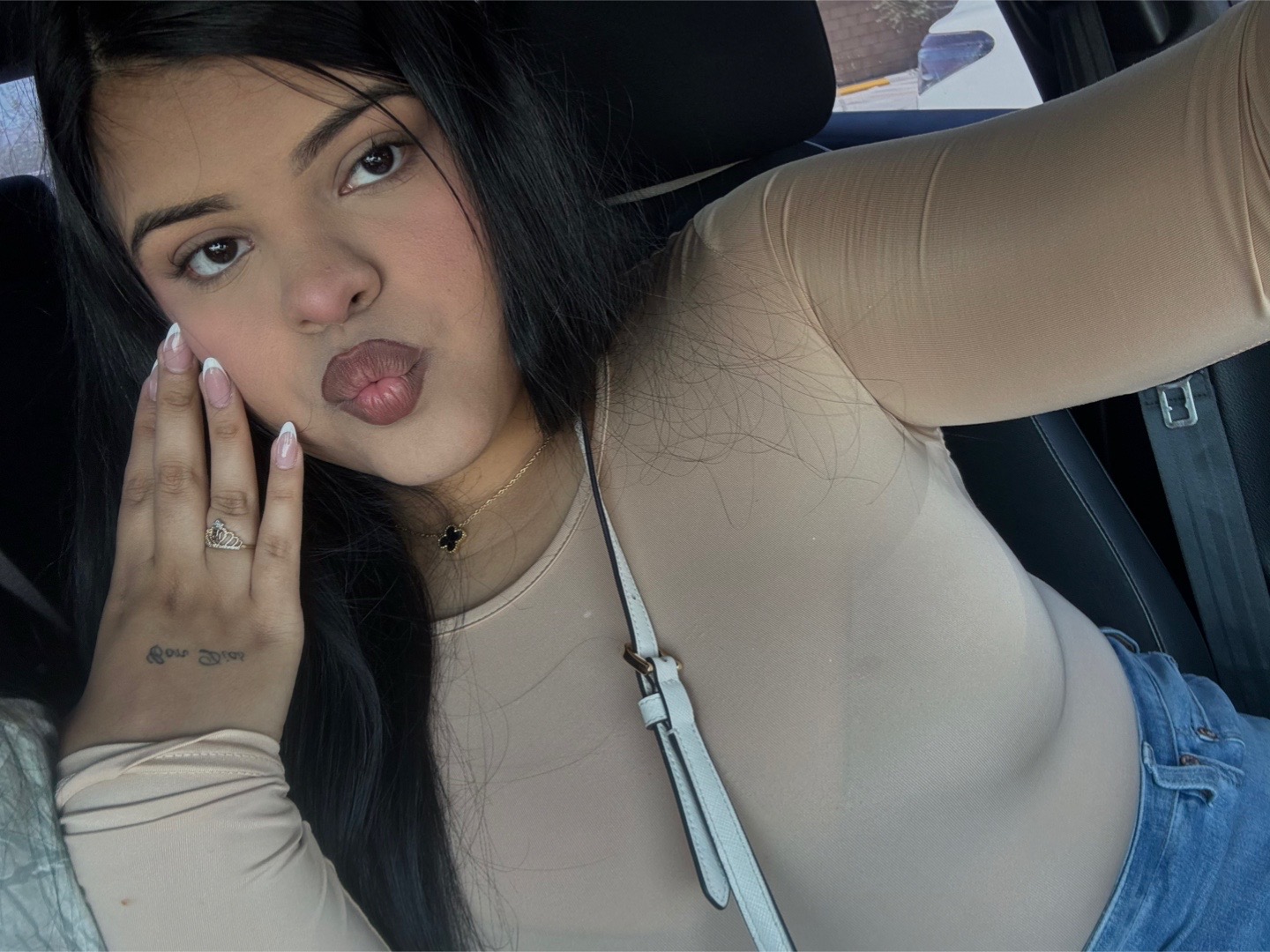 @dolllyy01
