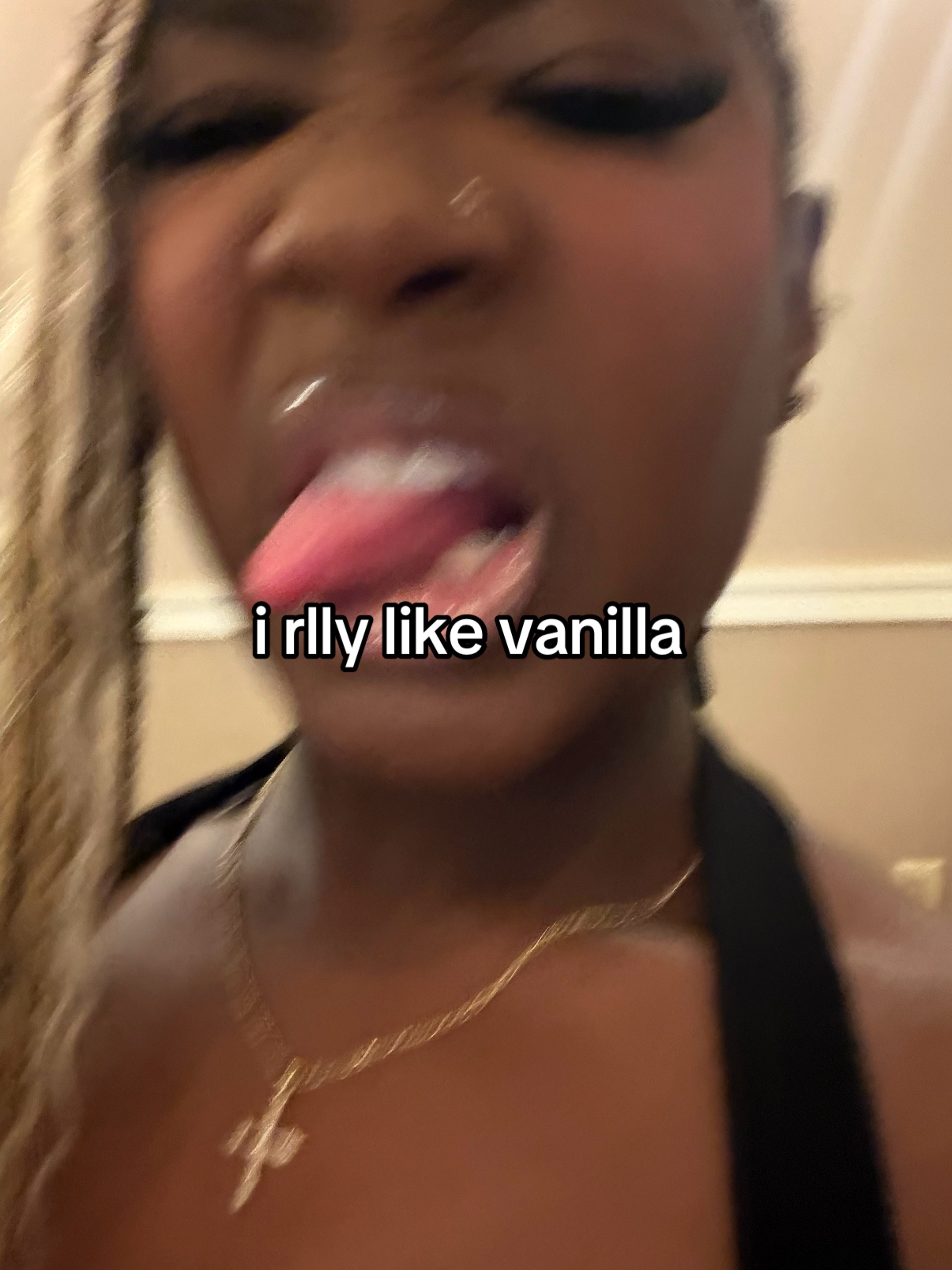 @Queenariiiberryyy🍓