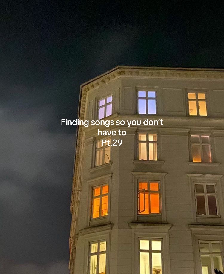 @🎧