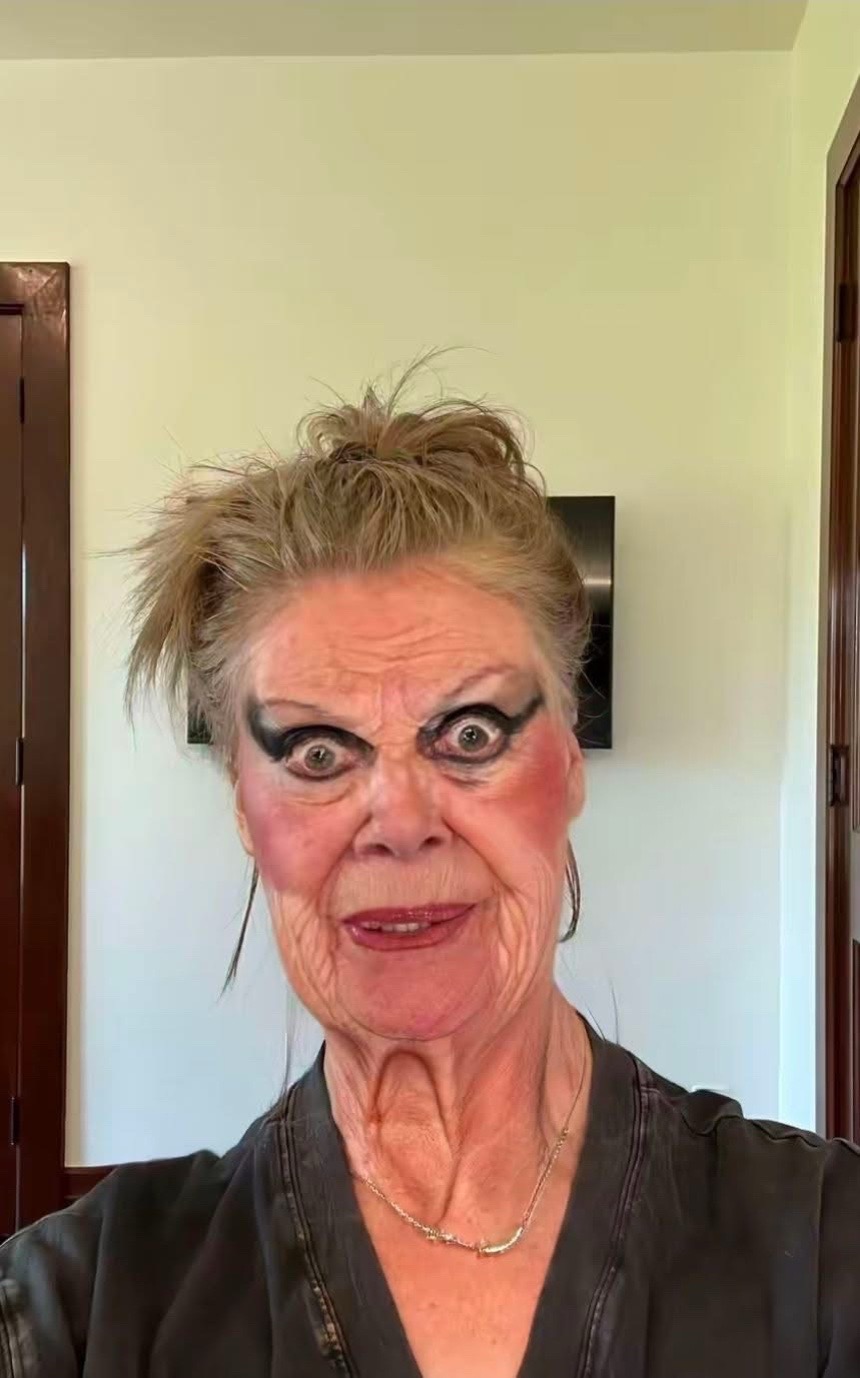 @Simmy Kantstandyourbitz