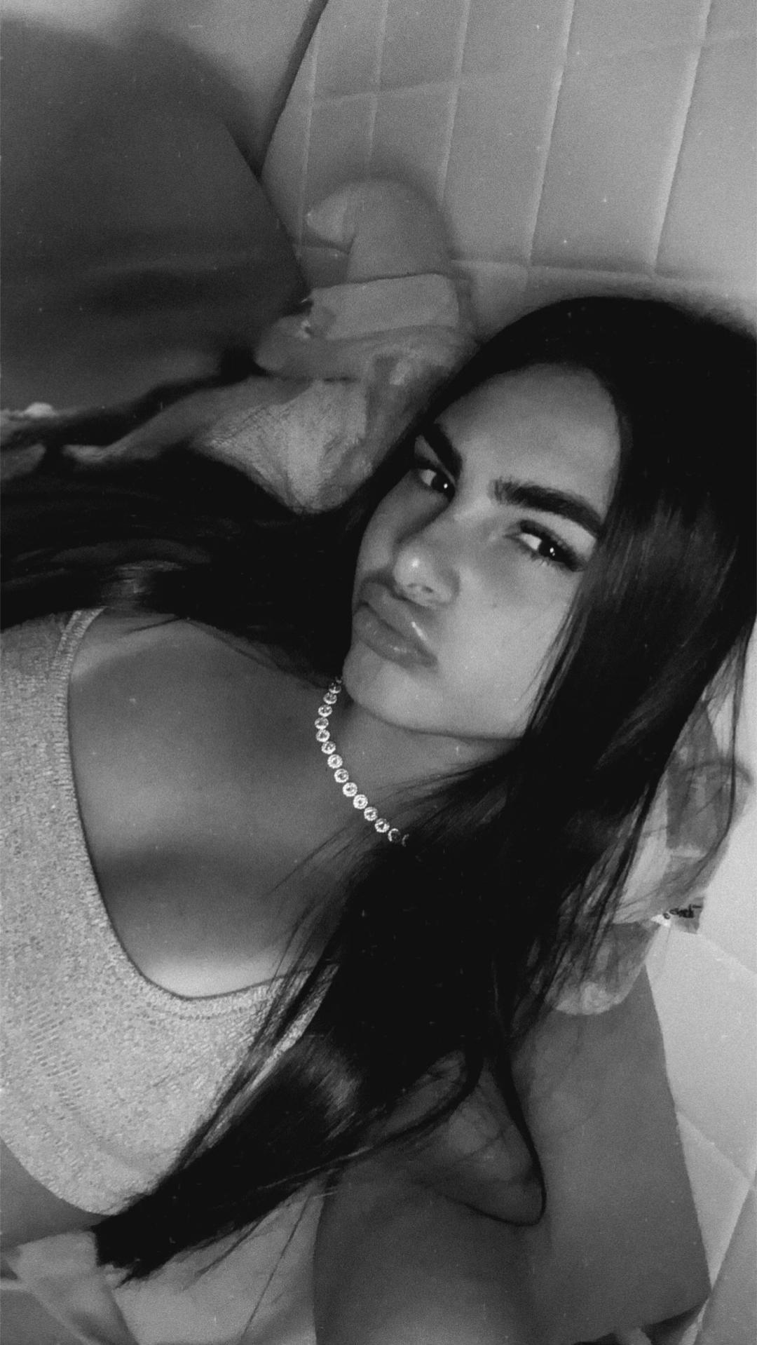 @𝐧𝐨𝐞𝐦𝐢