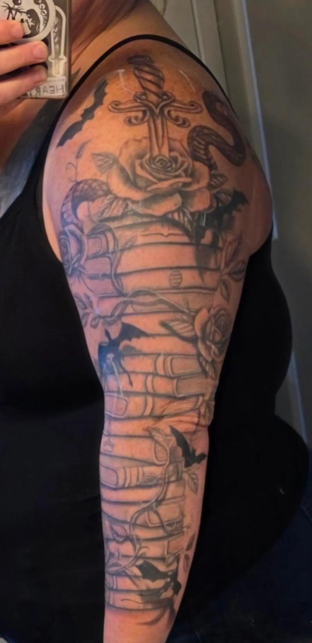 @DarkLitLvr📚🌶🖤🌵🏍