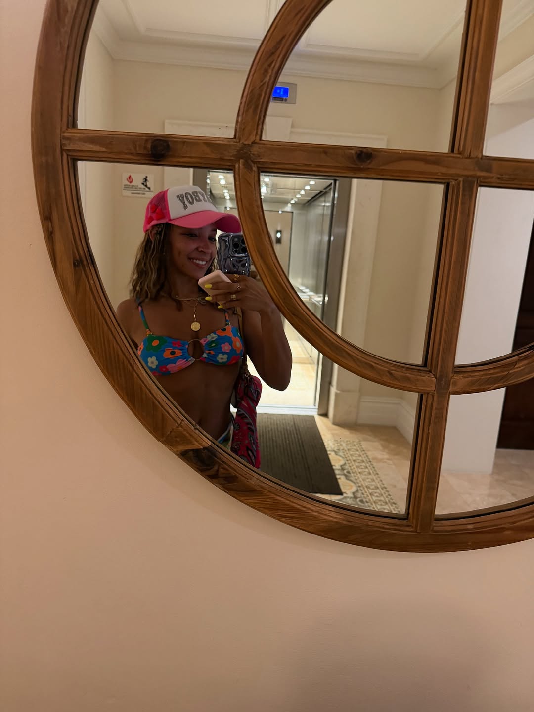 @tinashenow