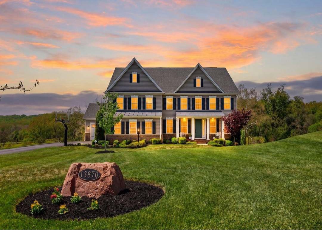 @Amina | DMV 🔝 Realtor®🏡🏡🏡