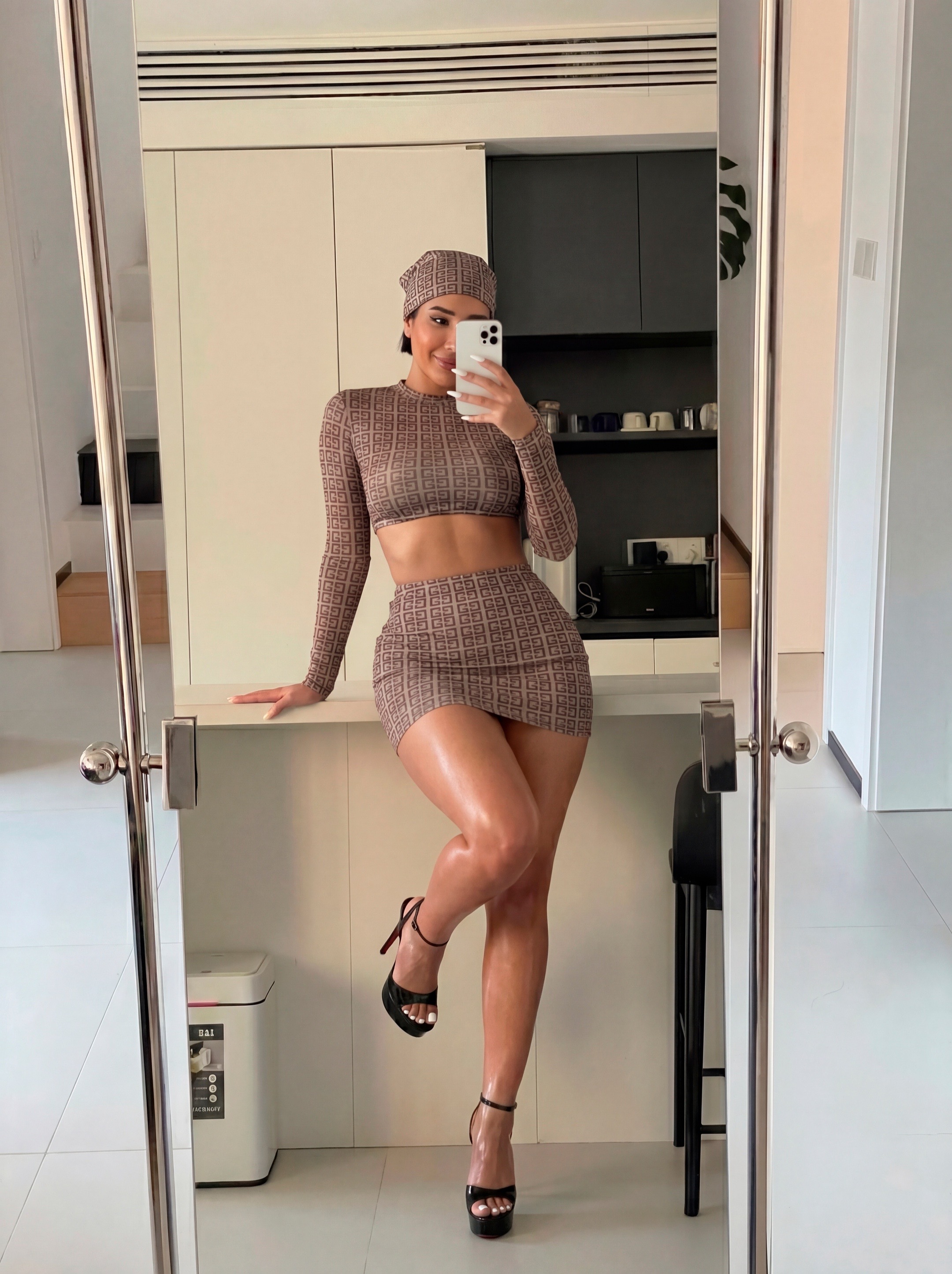 @Criollannamodel