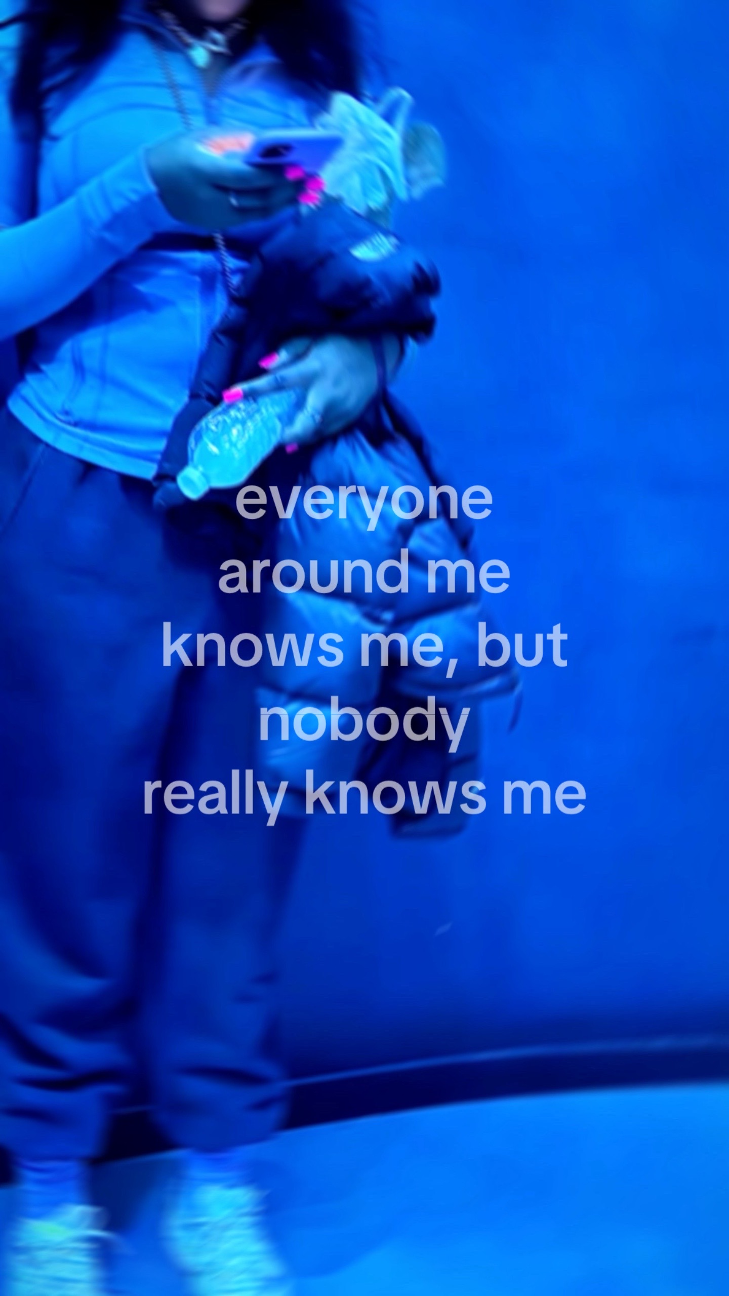 @✃