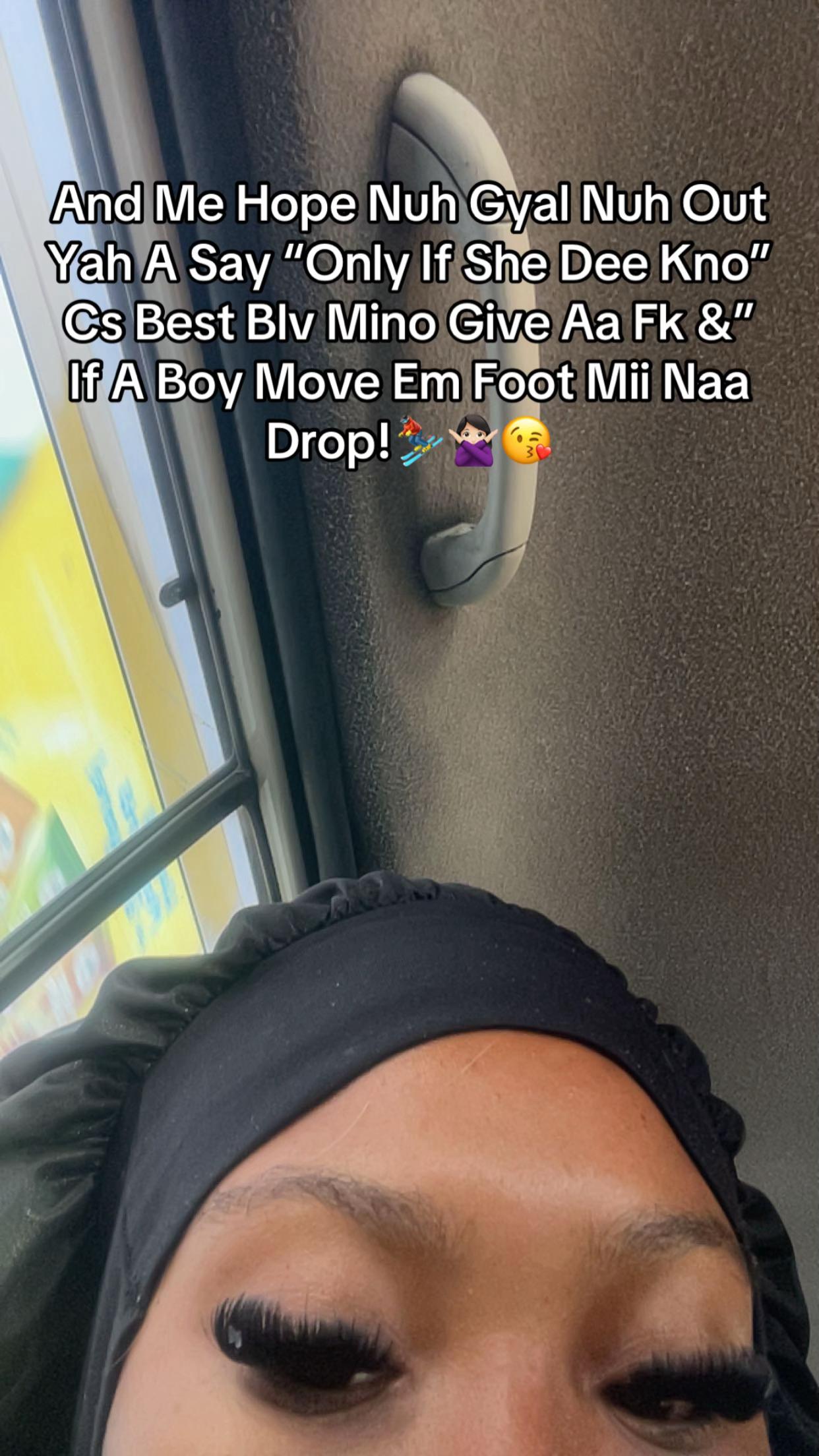 @niaabaee__