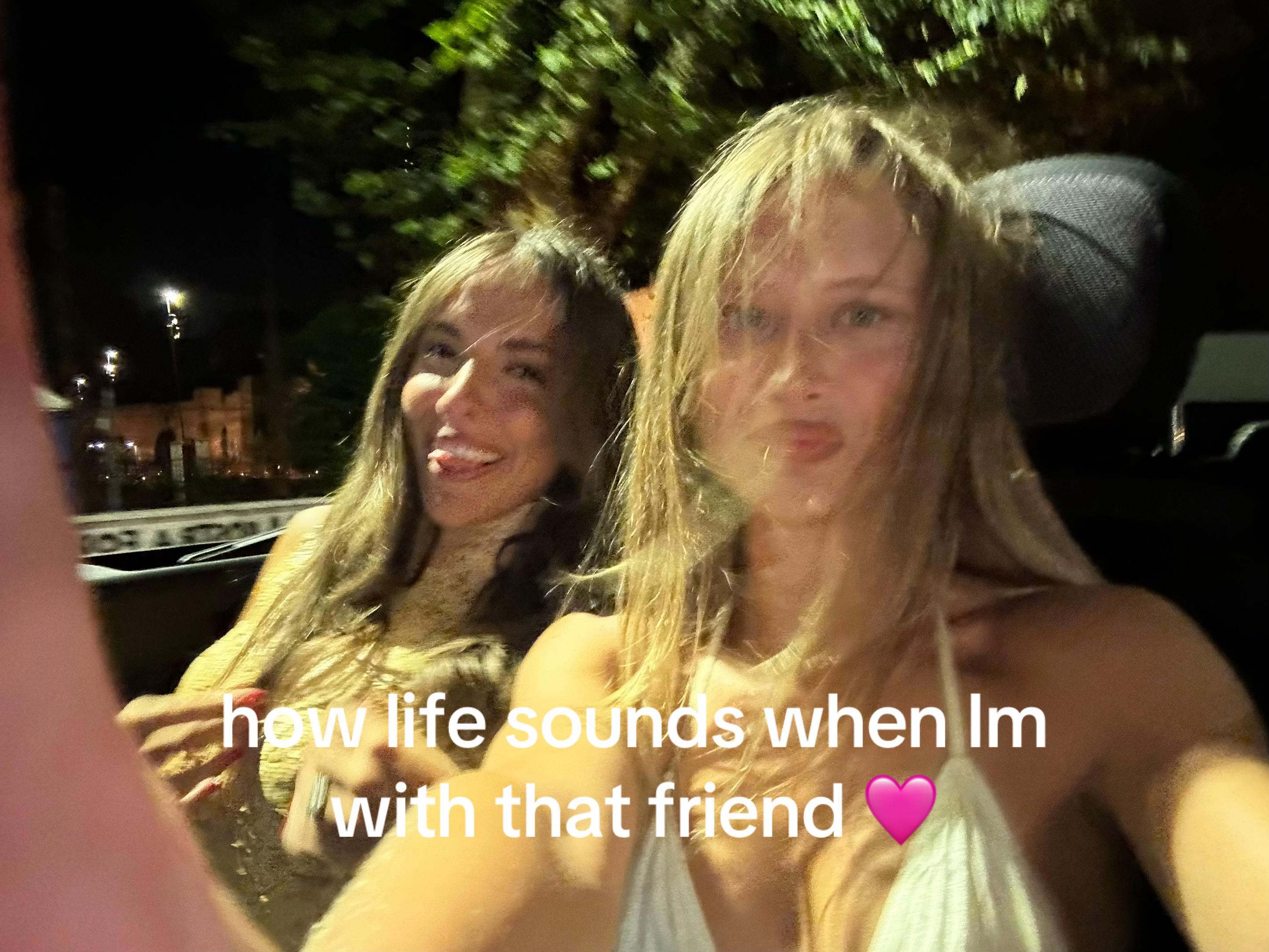 @ellibenny_