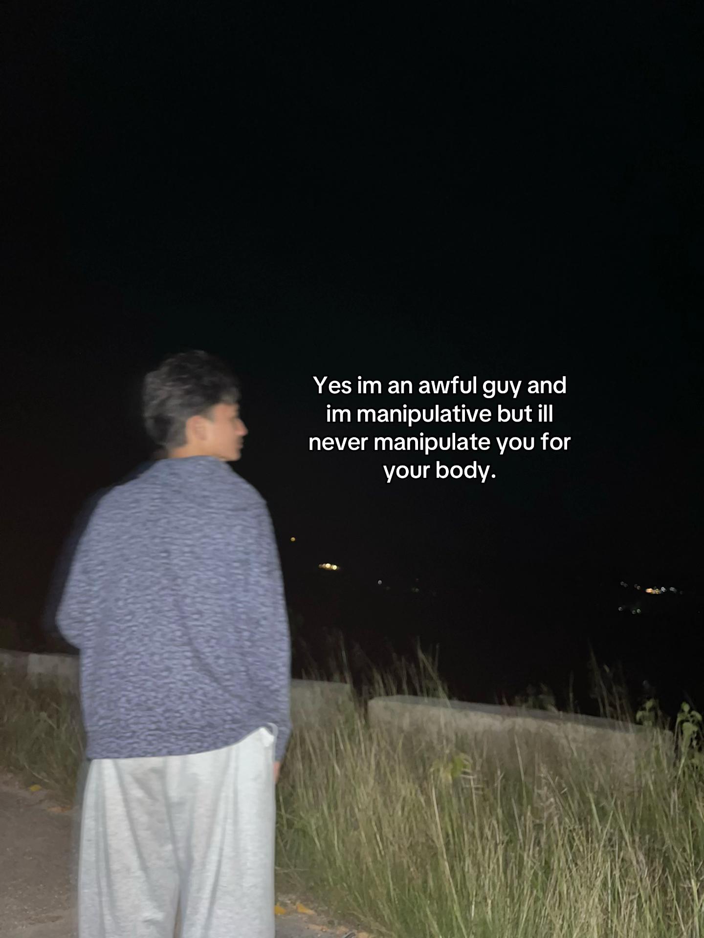 @👻