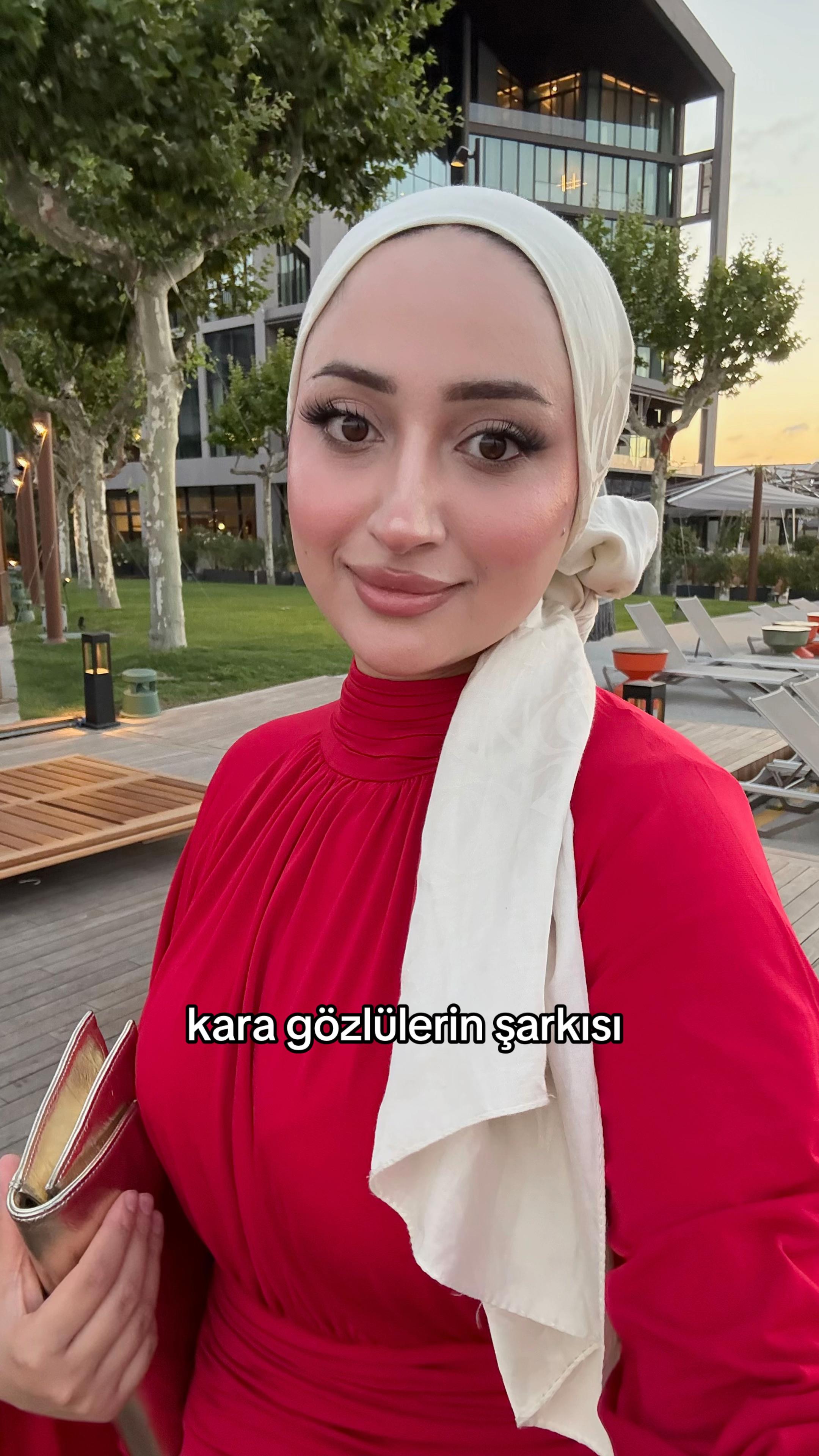 @Cansu