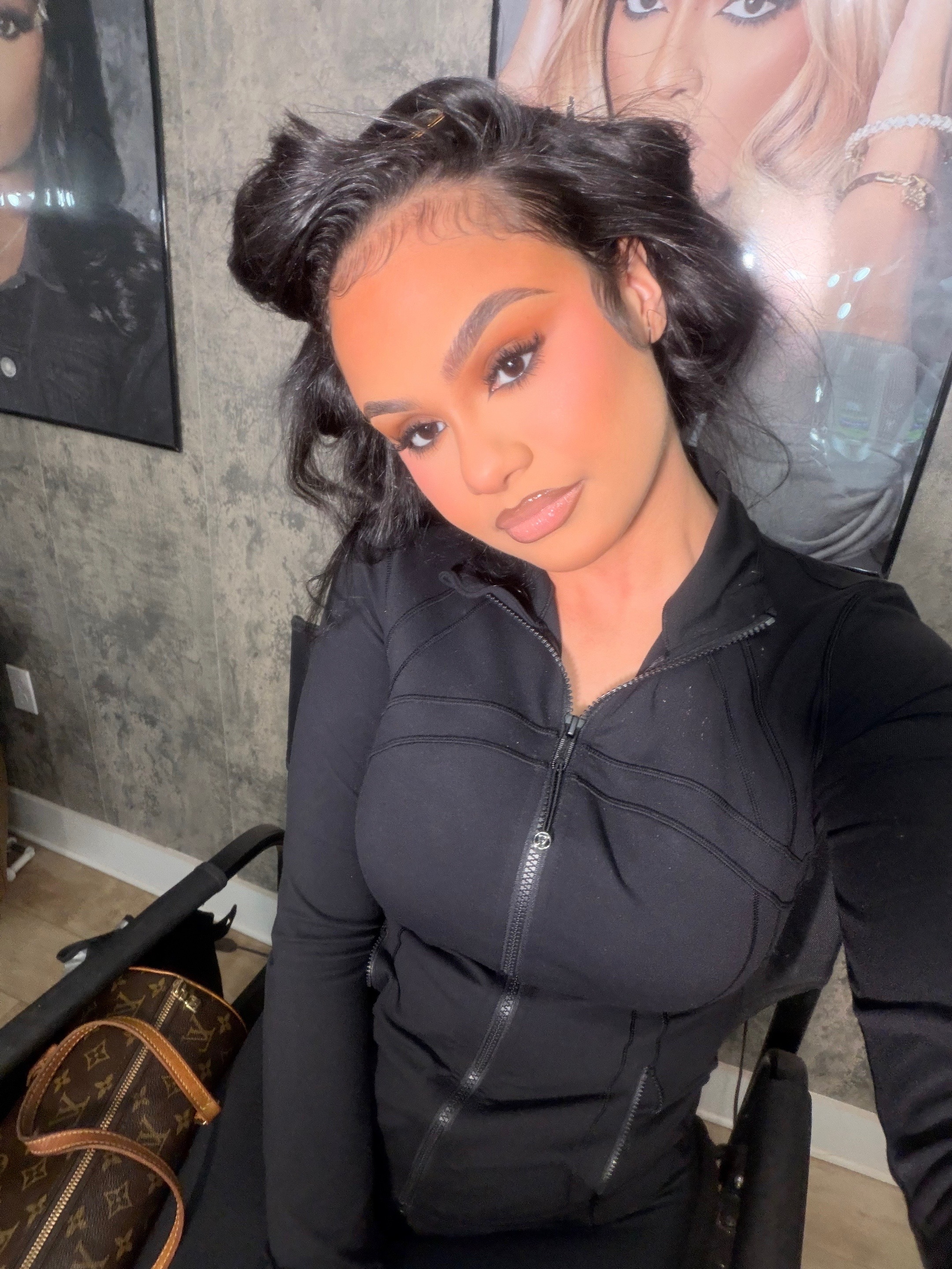 @Liv