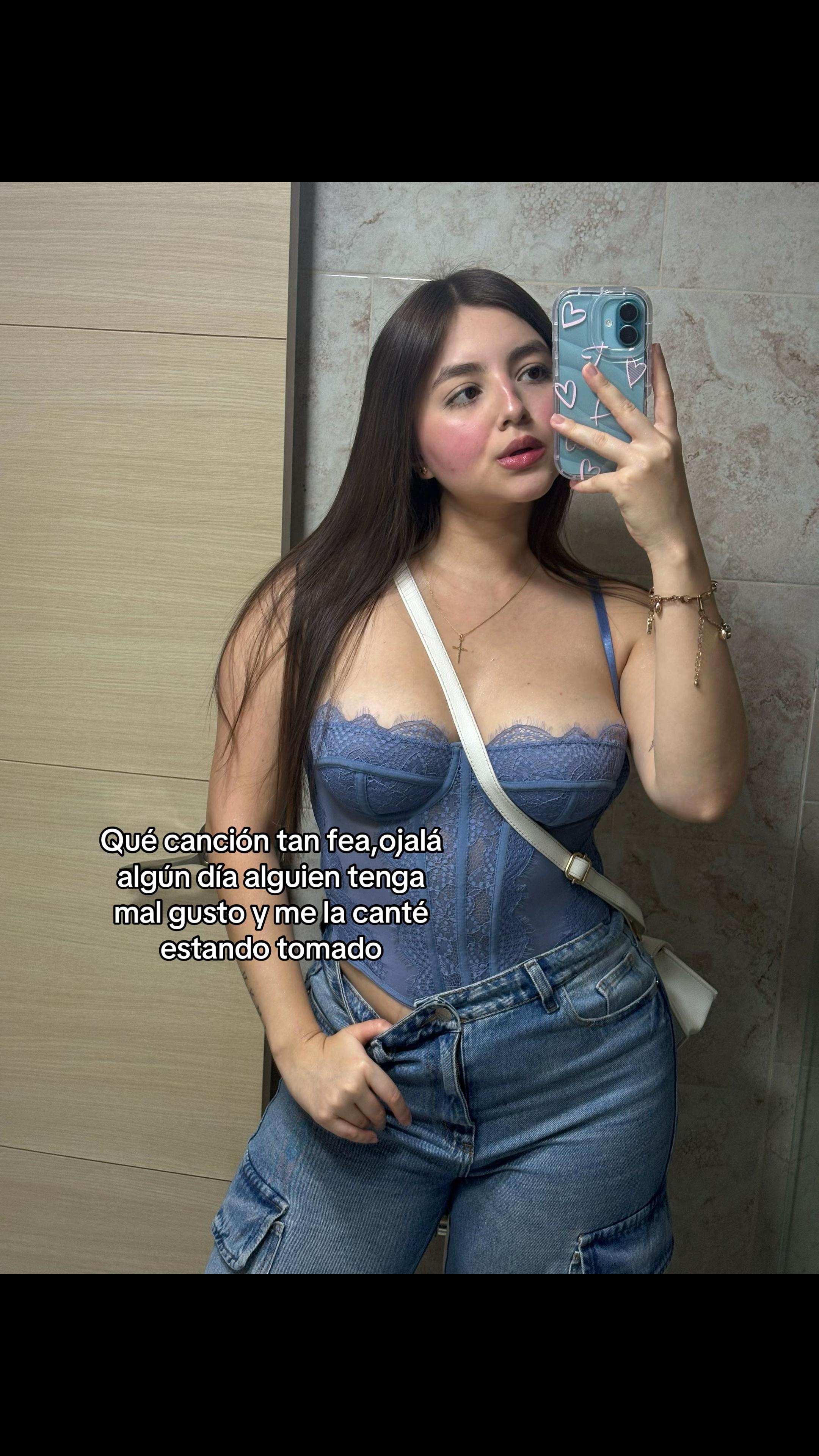@Laura cardona👩🏼