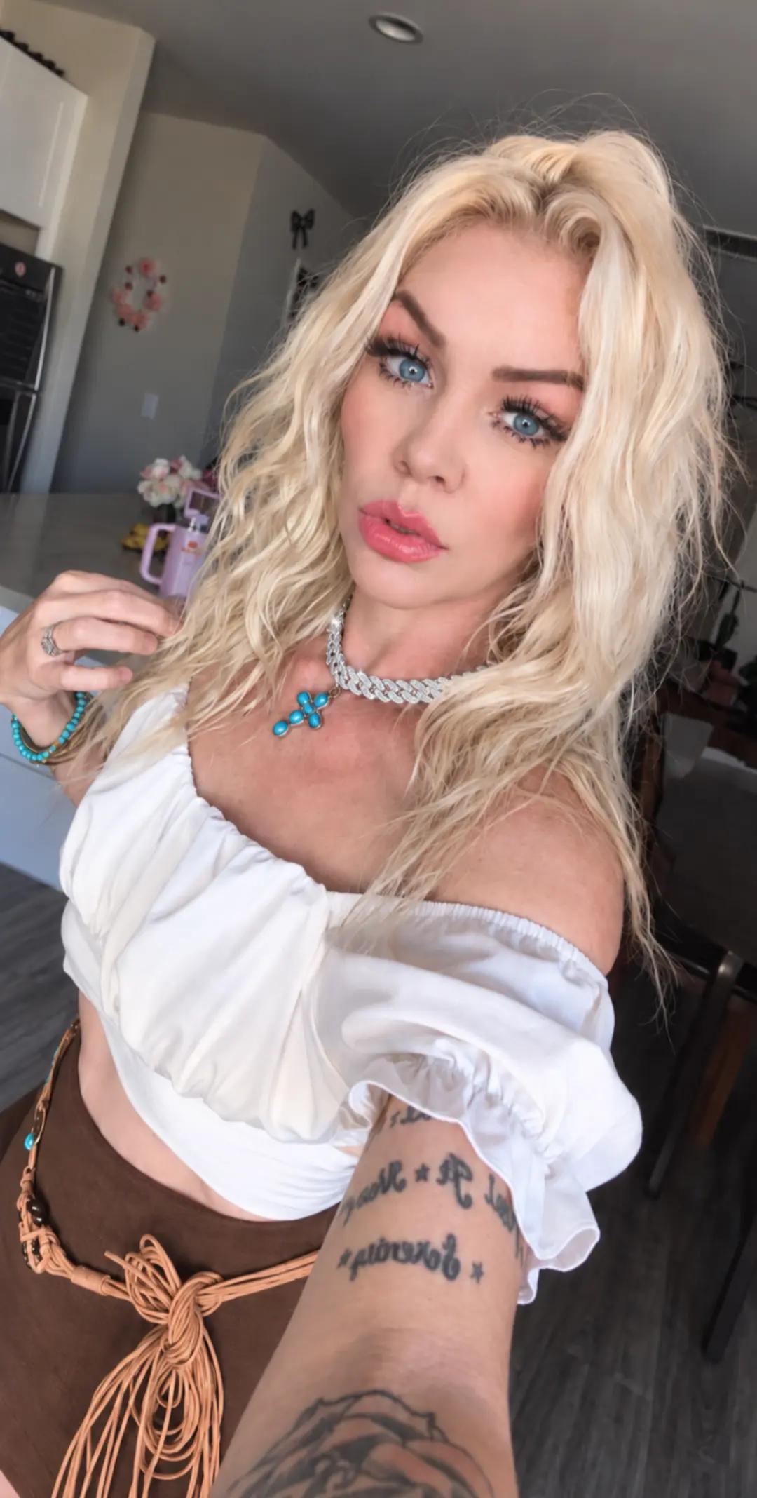 @🥀