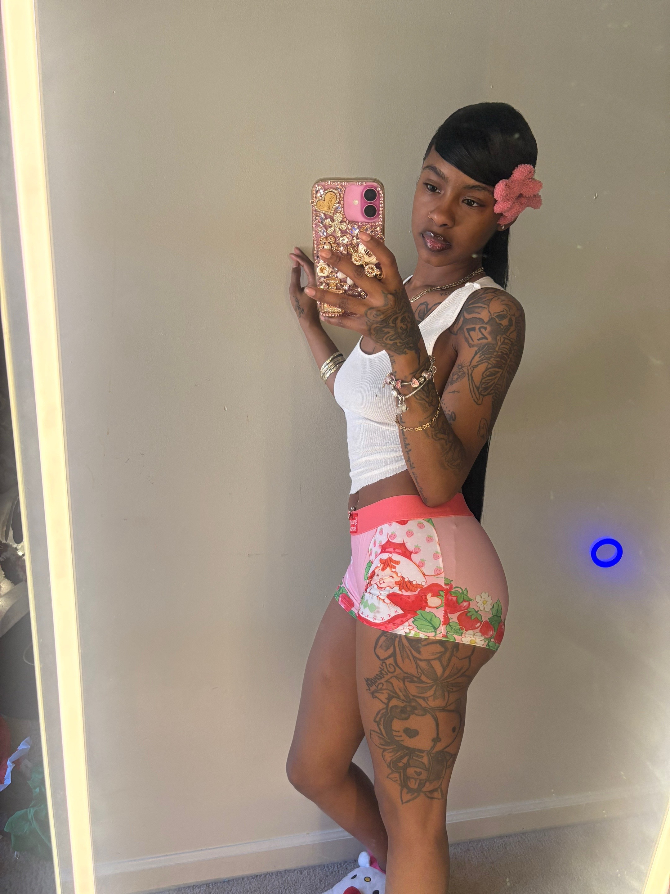 @taewayylilsister