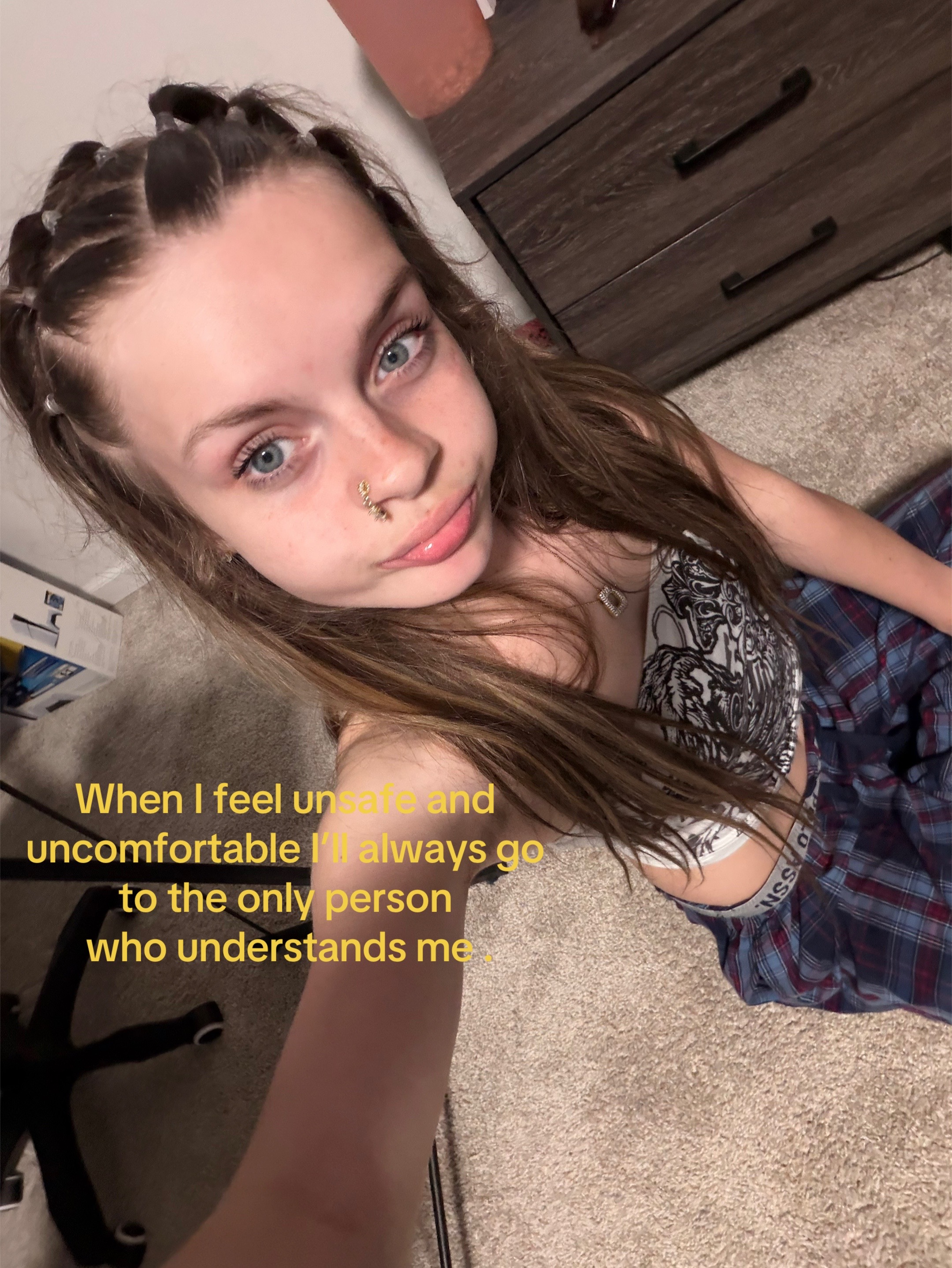 @𖣂.