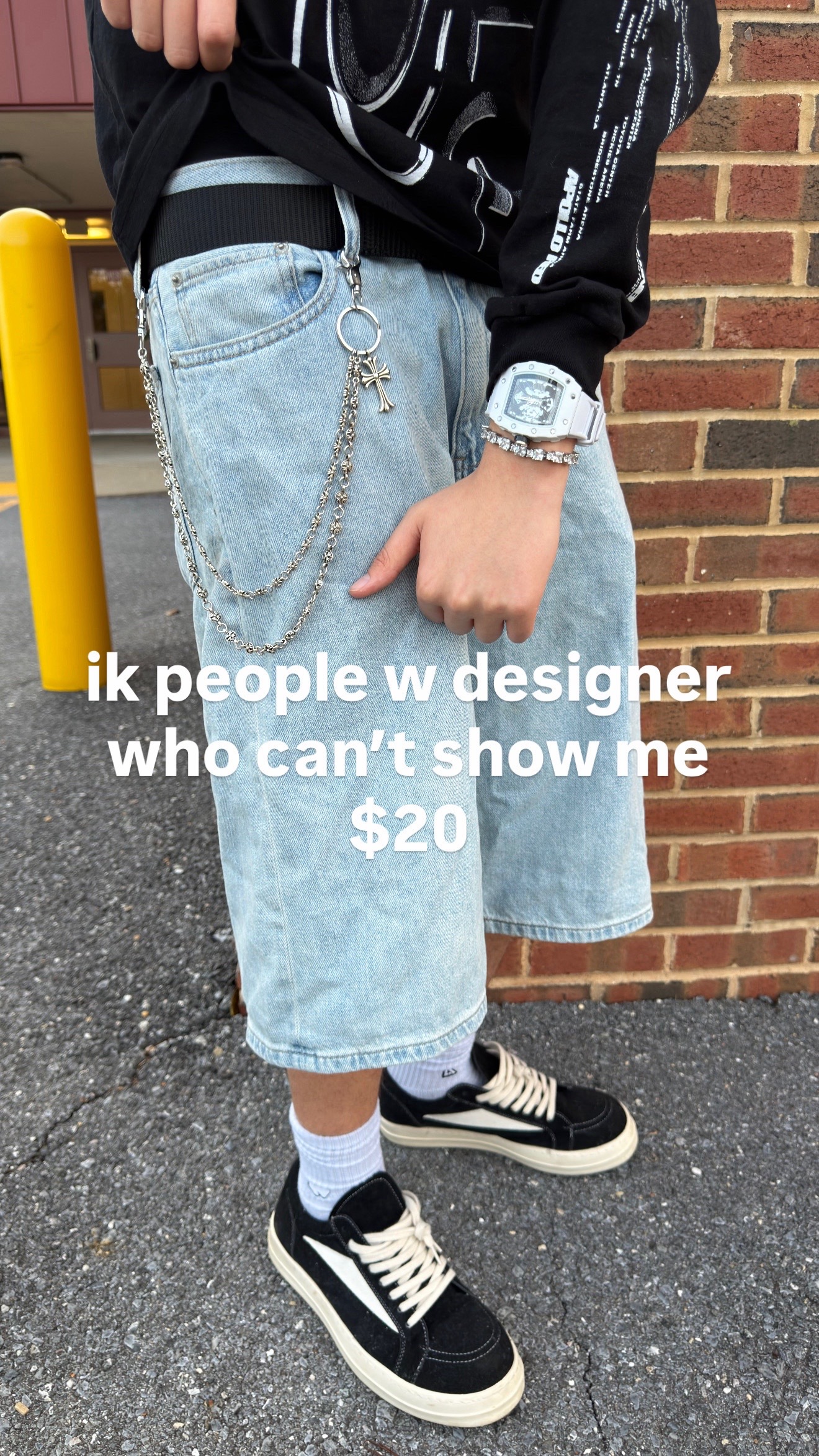 @️